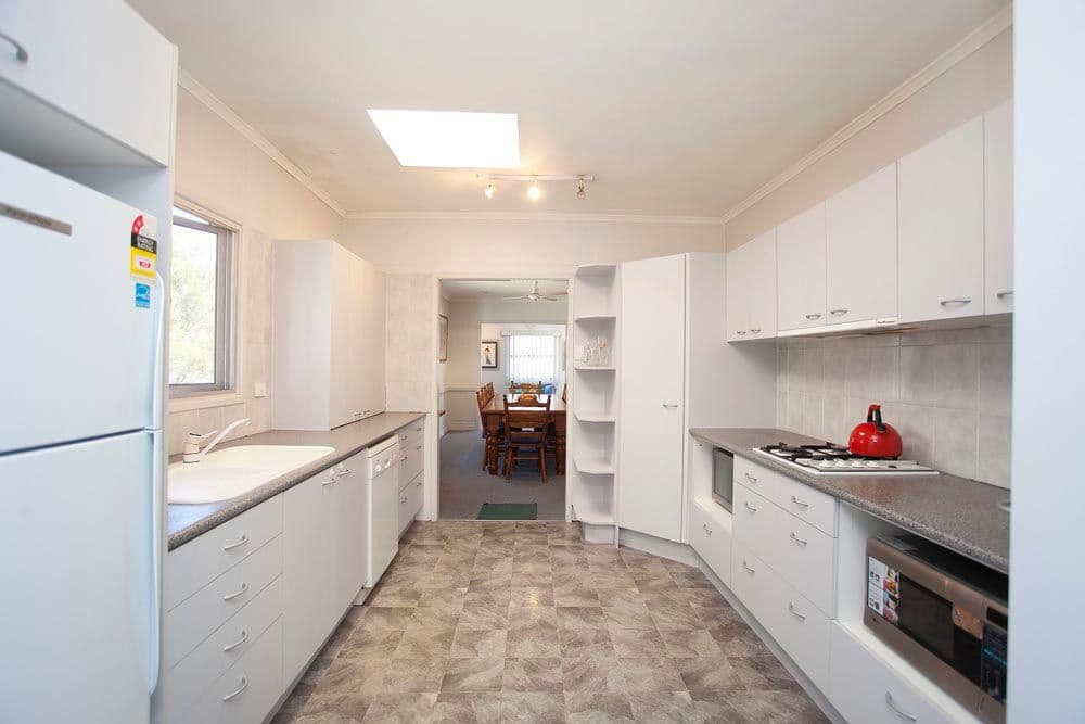 12 Phoebus Street, UPPER MOUNT GRAVATT QLD 4122, Upper Mount Gravatt - Thumbnail 3