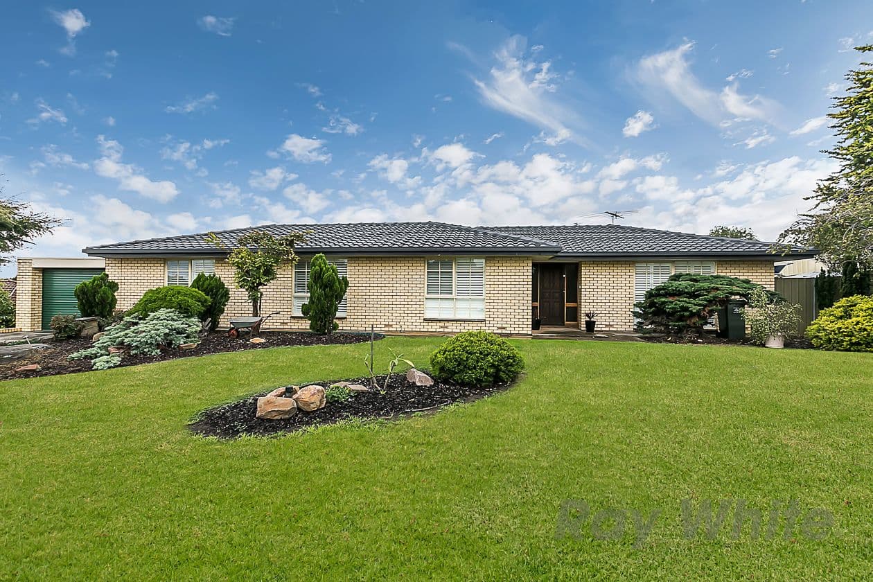 2 Eloise Avenue, Hallett Cove SA 5158, Hallett Cove - Image 1