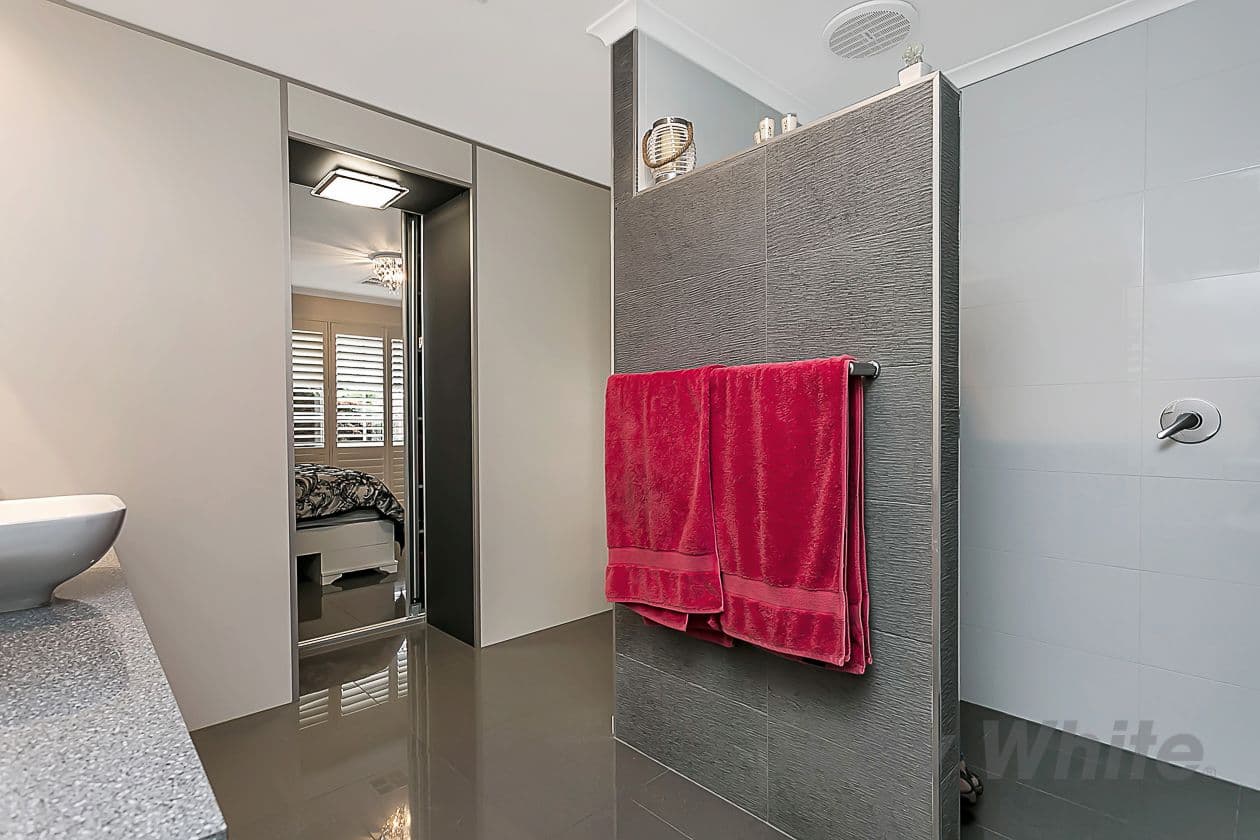 2 Eloise Avenue, Hallett Cove SA 5158, Hallett Cove - Thumbnail 8