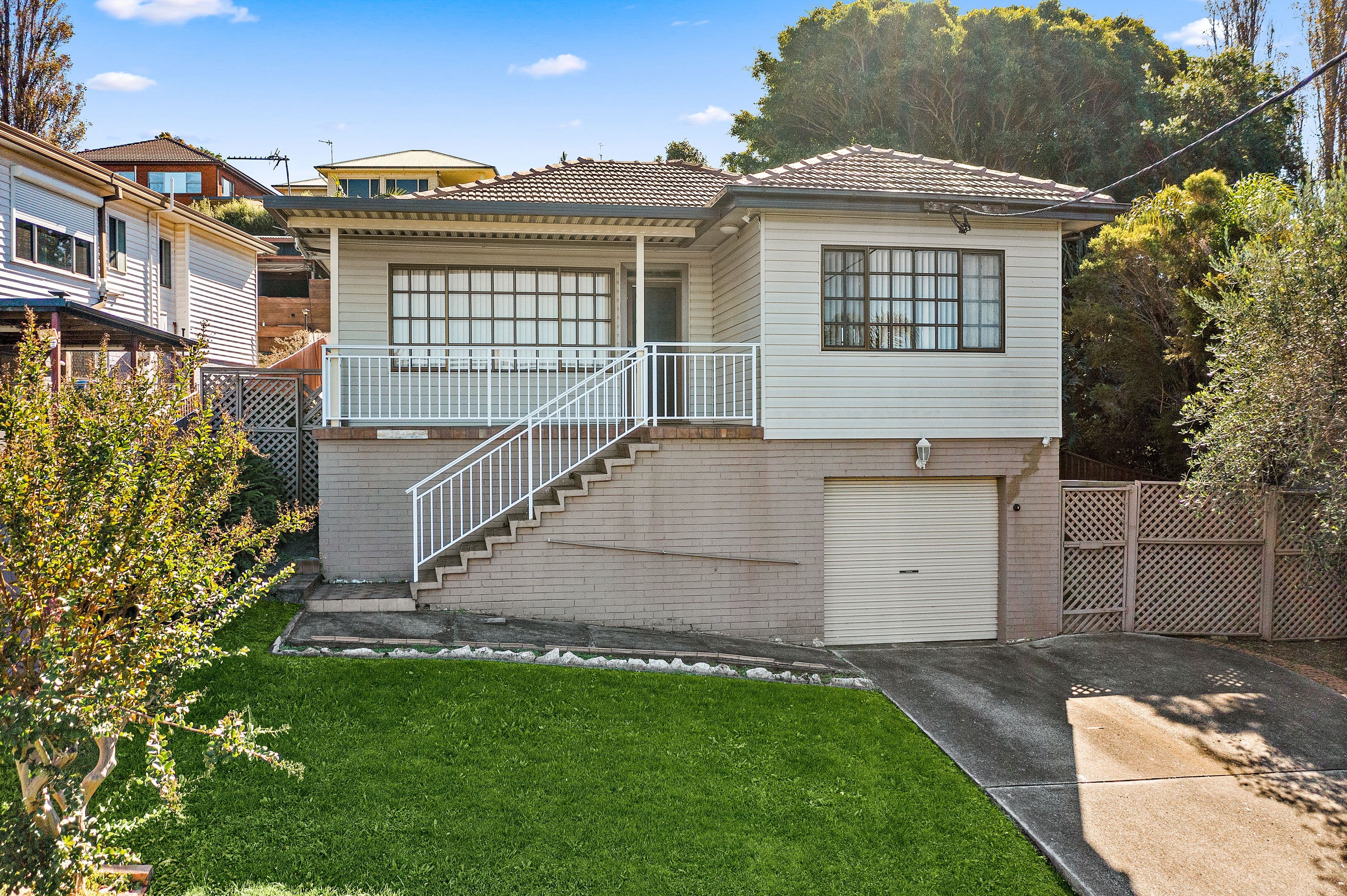 4 Canberra Road, Lake Heights NSW 2502, Lake Heights - Image 1