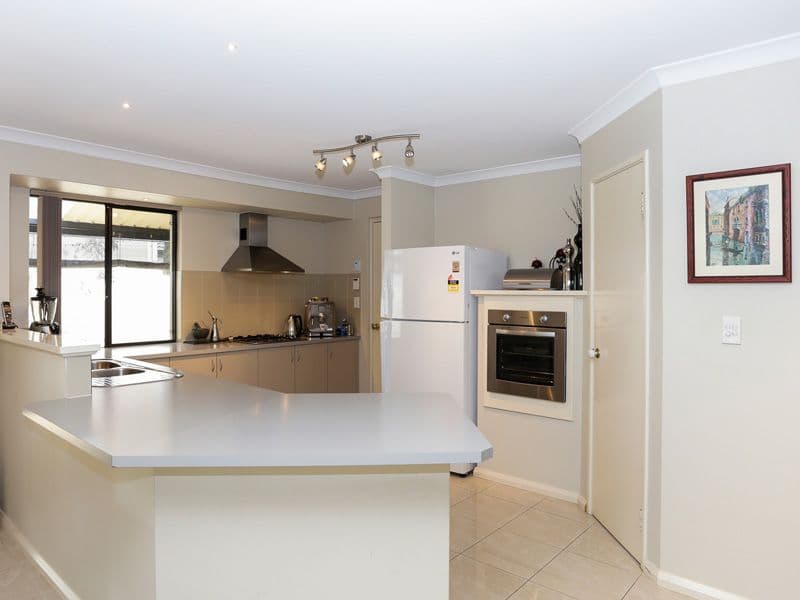 3 Delta Street, Wattle Grove WA 6107, Wattle Grove - Thumbnail 3