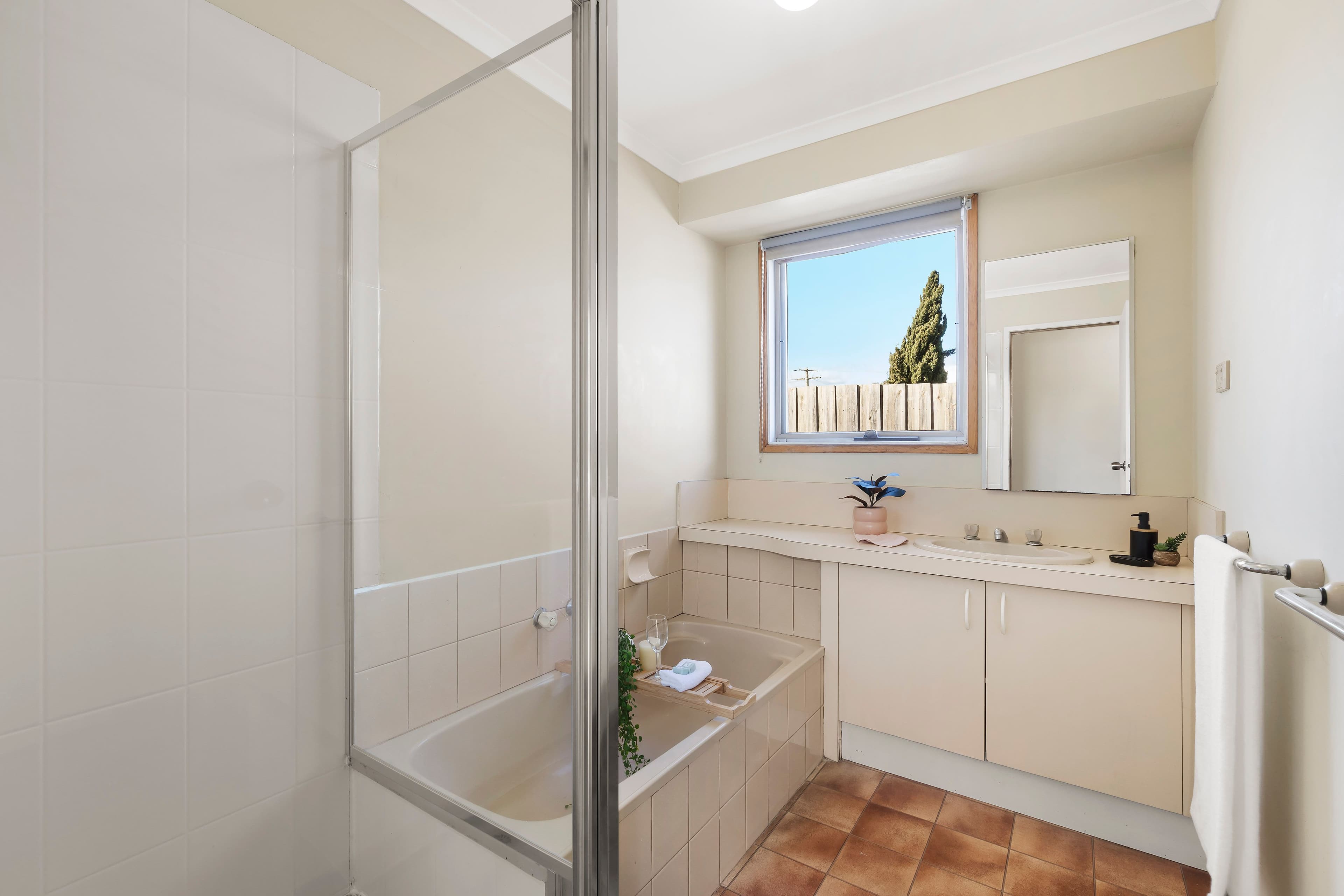 1 Lauren Court, Epping VIC 3076, Epping - Thumbnail 4