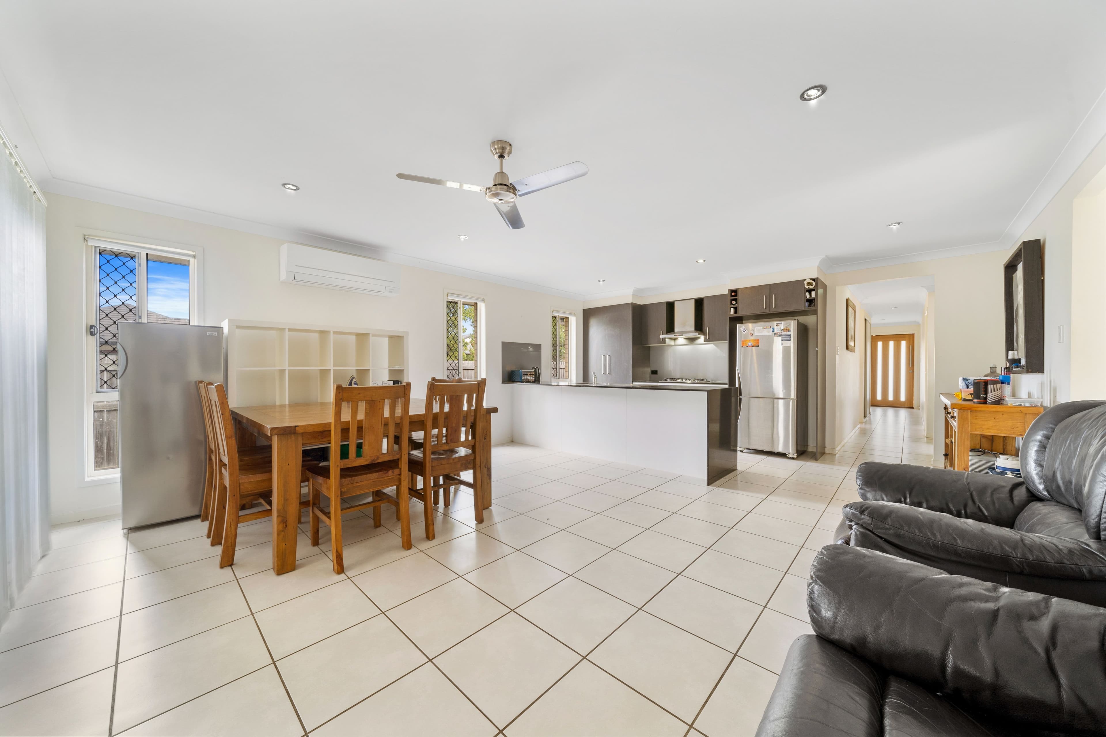 1 Moonstone Lane, Logan Reserve QLD 4133, Logan Reserve - Thumbnail 4