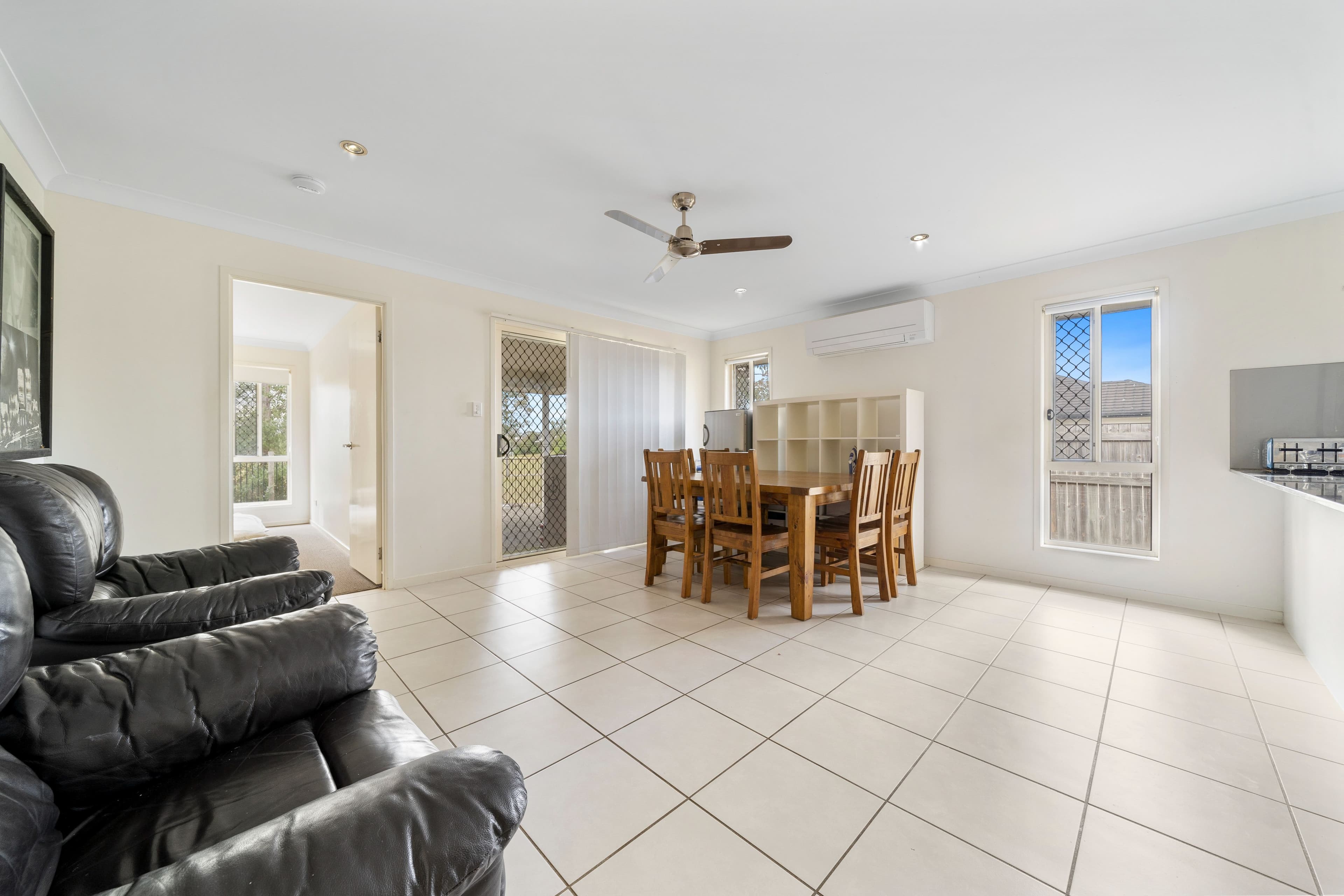 1 Moonstone Lane, Logan Reserve QLD 4133, Logan Reserve - Thumbnail 5