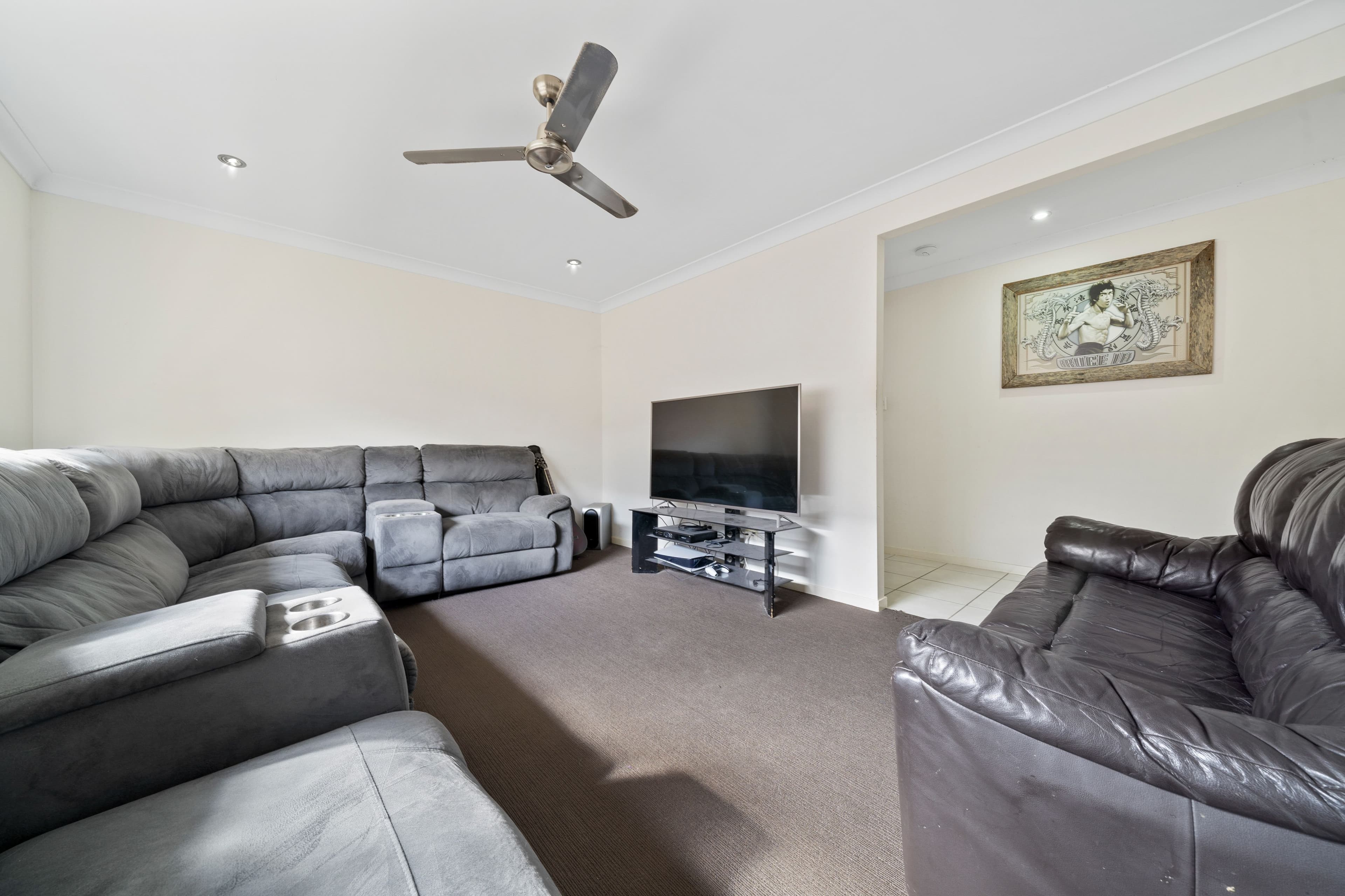 1 Moonstone Lane, Logan Reserve QLD 4133, Logan Reserve - Thumbnail 8