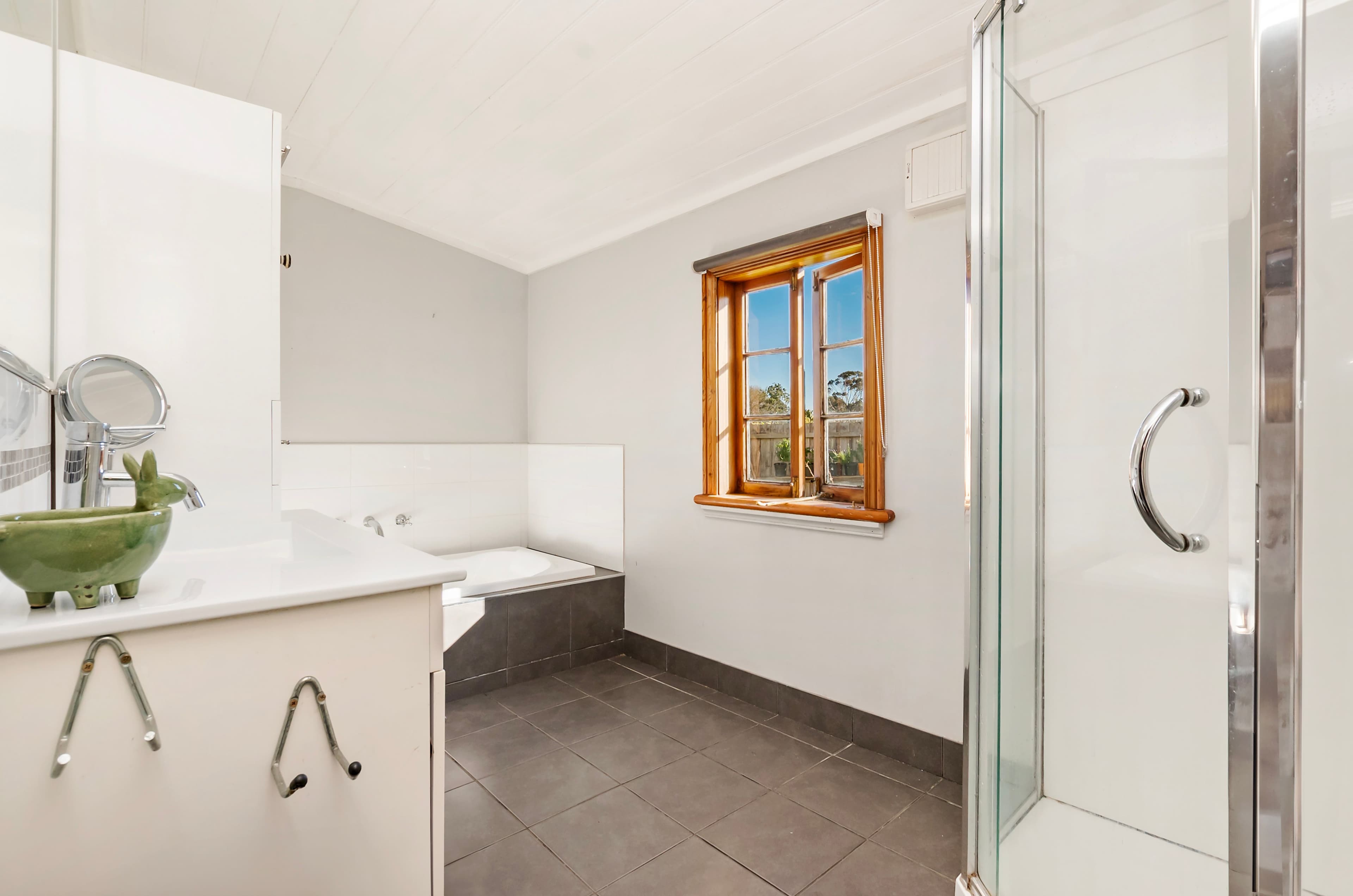 11 Bourke Avenue, Koroit VIC 3282, Koroit - Thumbnail 6