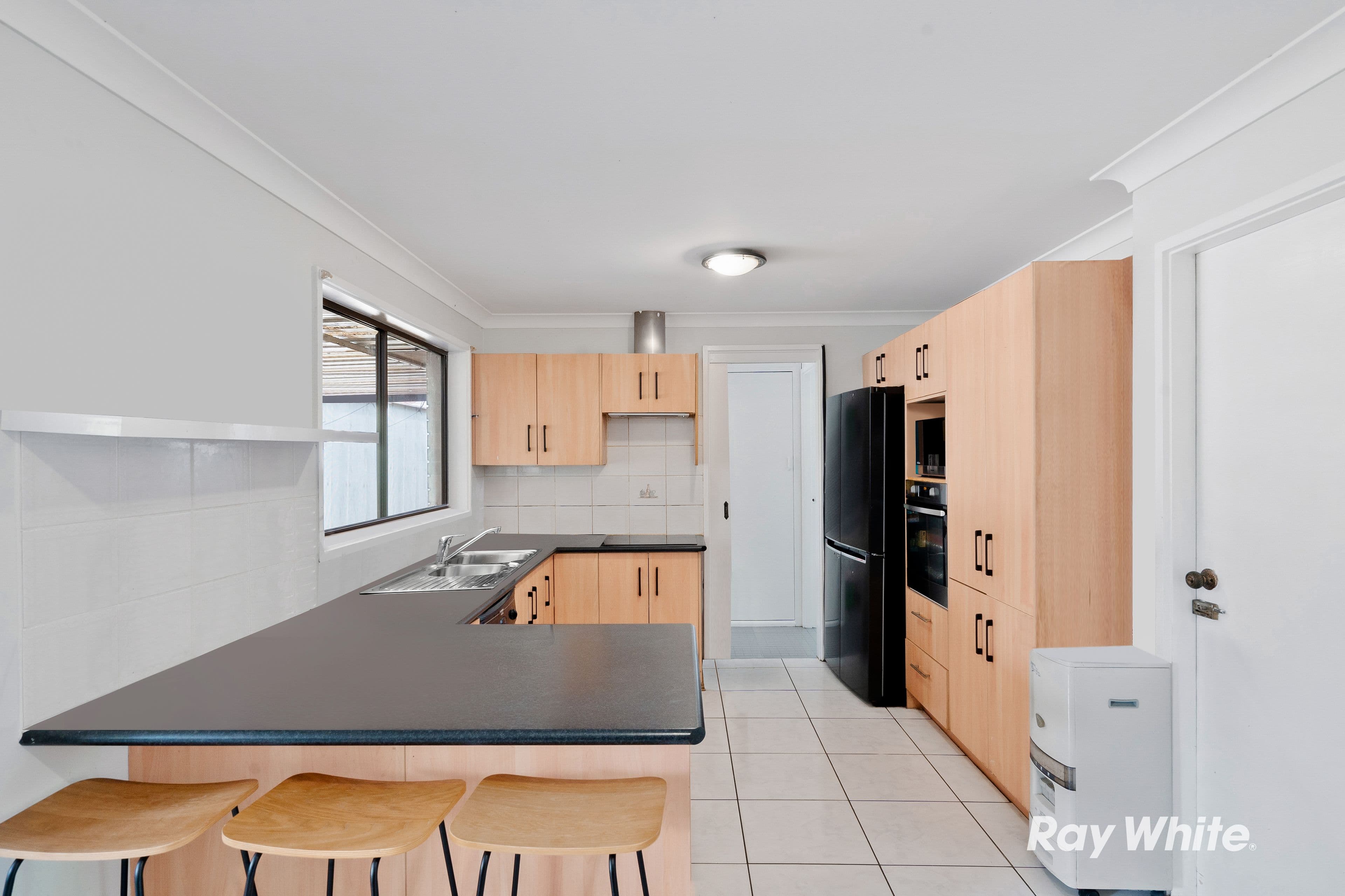 15 Caird Place, Seven Hills NSW 2147, Seven Hills - Thumbnail 4