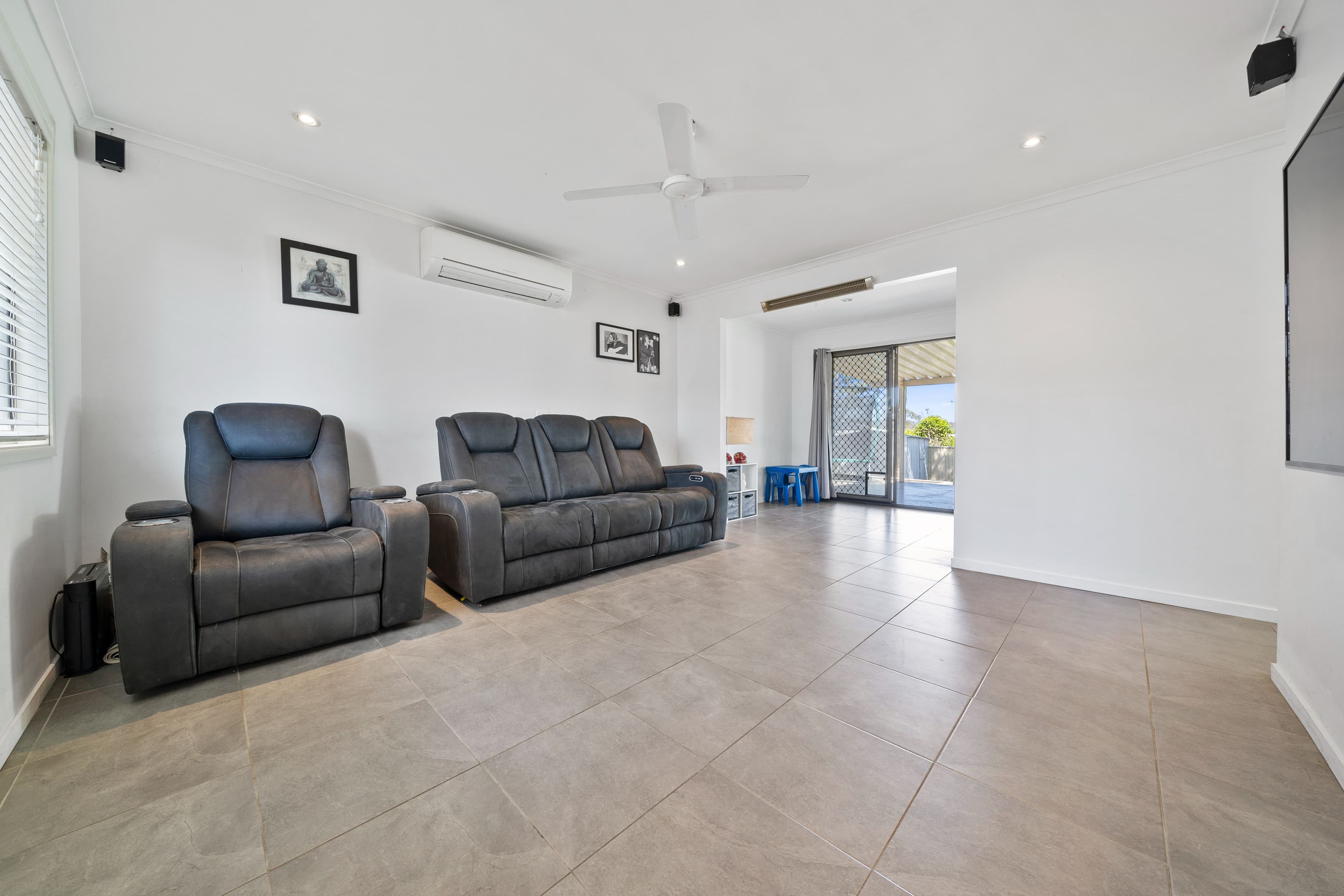 14 Clarendon Avenue, Bethania QLD 4205, Bethania - Thumbnail 3