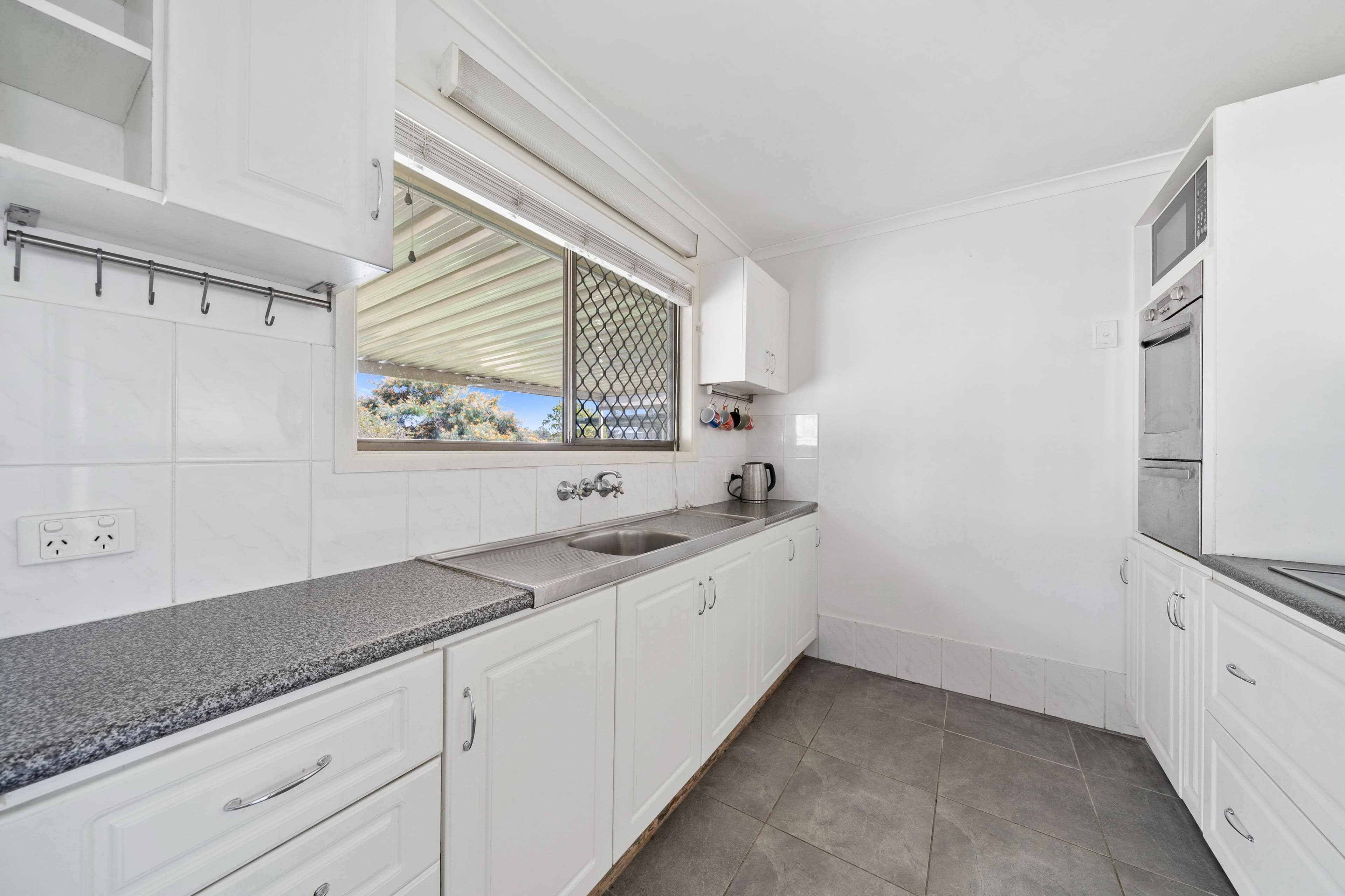 14 Clarendon Avenue, Bethania QLD 4205, Bethania - Thumbnail 4