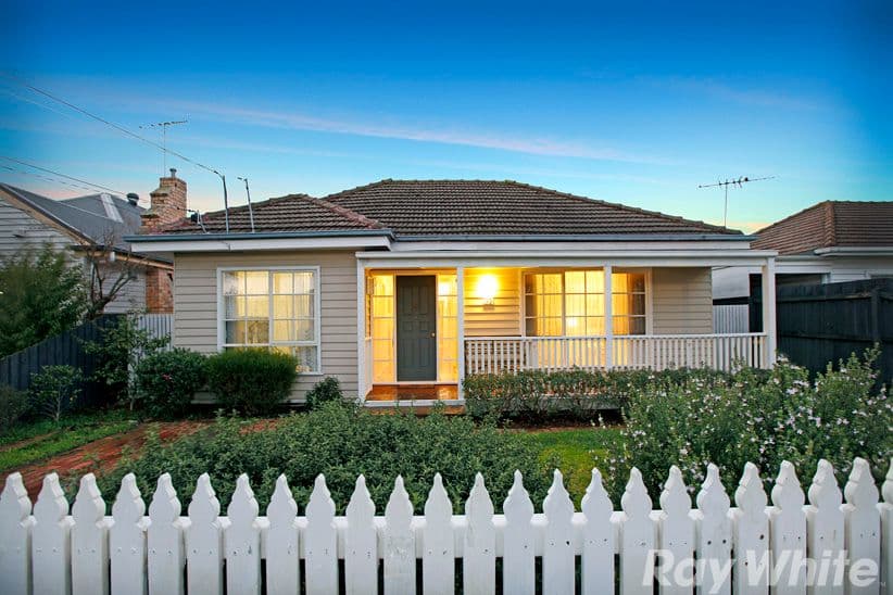 32 Lloyd Avenue, Reservoir VIC 3073, Reservoir - Image 1