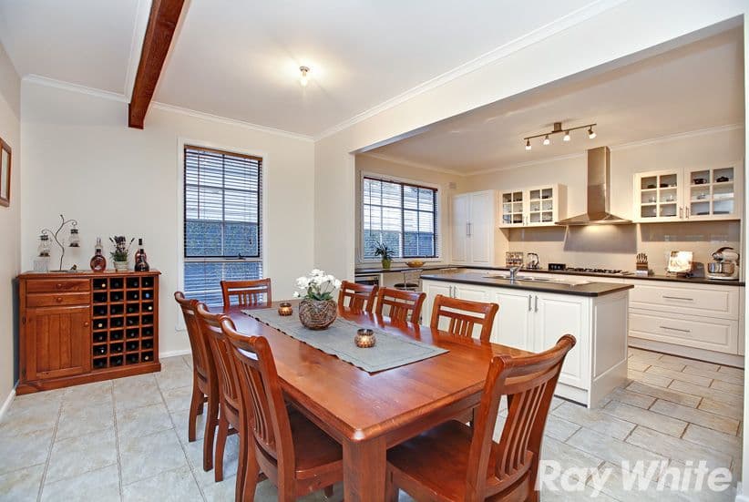 32 Lloyd Avenue, Reservoir VIC 3073, Reservoir - Thumbnail 5