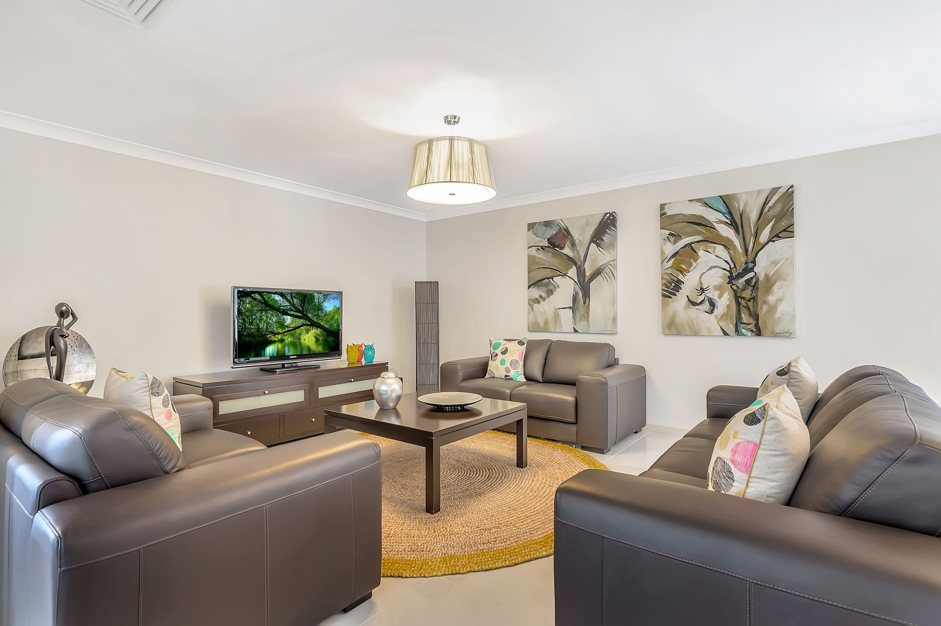81 Kendall Drive, Casula - Thumbnail 3