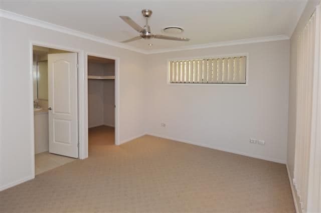 111  Penda Avenue, GLADSTONE QLD 4680, Gladstone Central - Thumbnail 4
