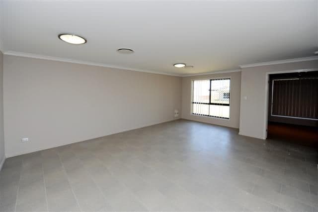 111  Penda Avenue, GLADSTONE QLD 4680, Gladstone Central - Thumbnail 5