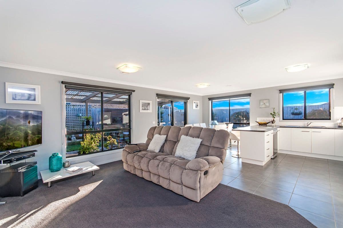 29 Thackeray Drive, Warrnambool VIC 3280, Warrnambool - Thumbnail 2