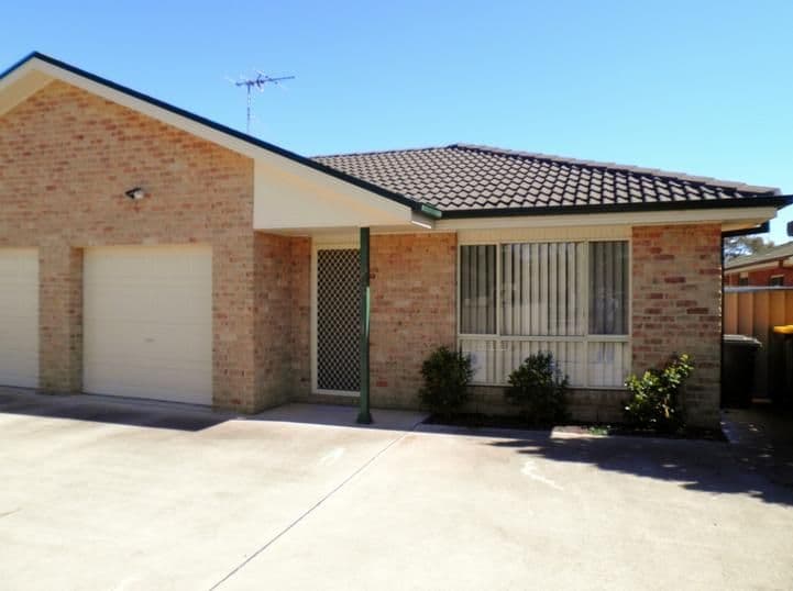 28 Binalong Street, YOUNG NSW 2594, Young - Image 1