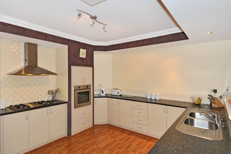 33 Grasshill Grange, HALLS HEAD WA 6210, Halls Head - Thumbnail 3
