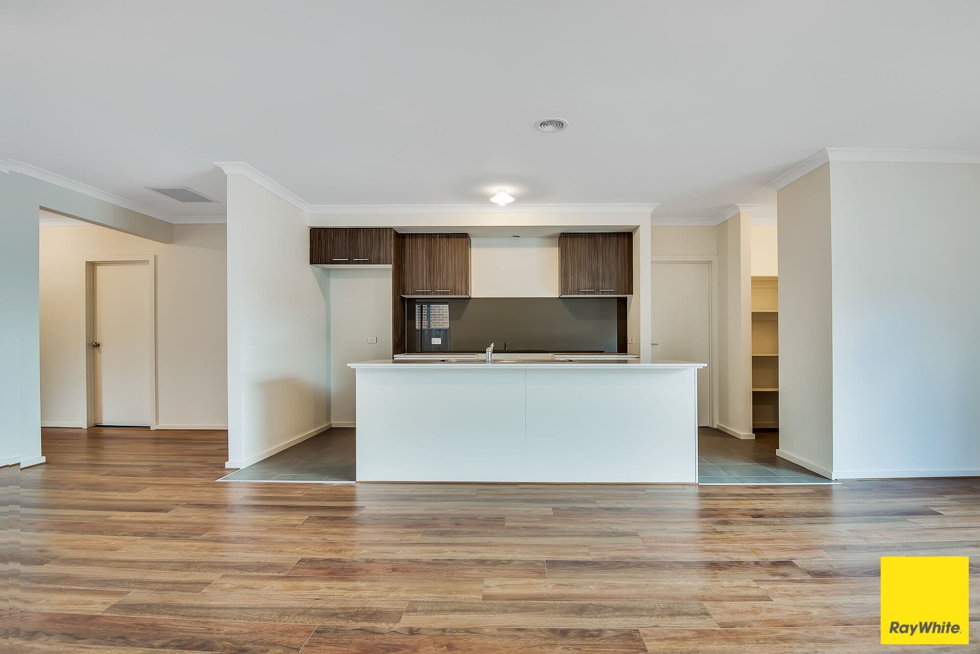 10 Pinnibar Way, Weir Views VIC 3338, Weir Views - Thumbnail 3