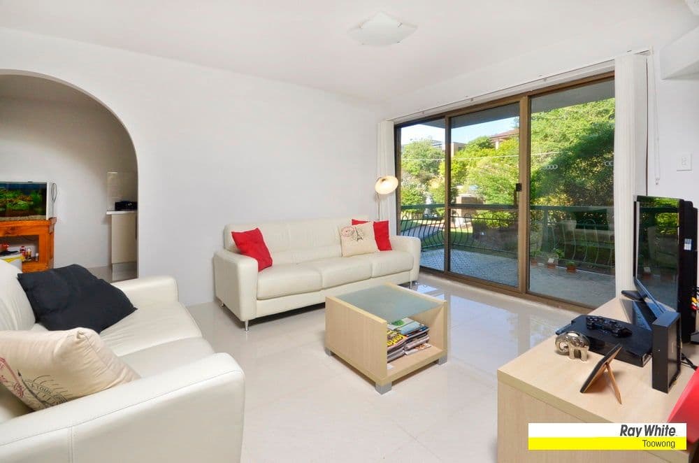 30 Sisley Street, St Lucia QLD 4067, St Lucia - Thumbnail 2