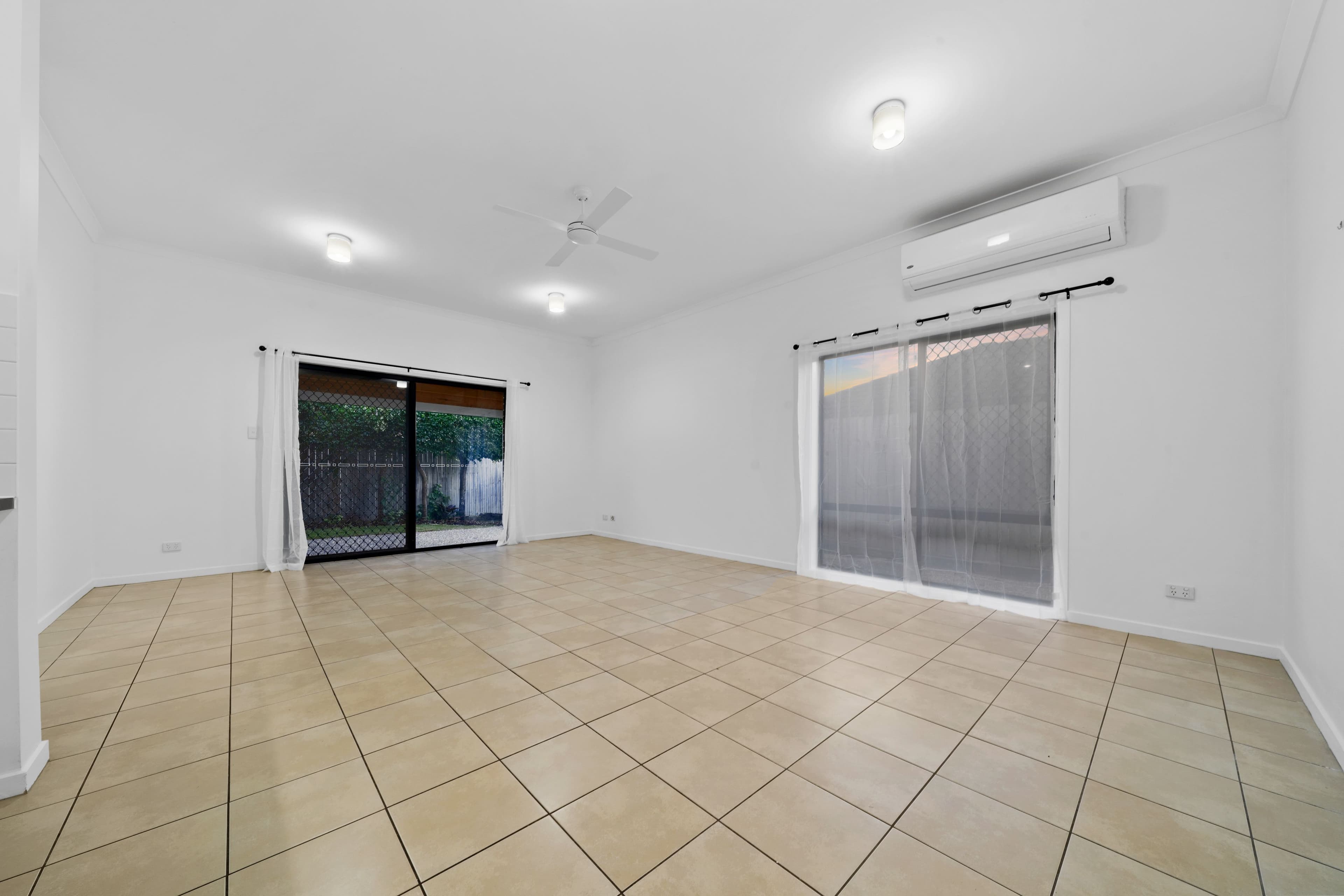 27 Orlando Drive, Holmview QLD 4207, Holmview - Thumbnail 6