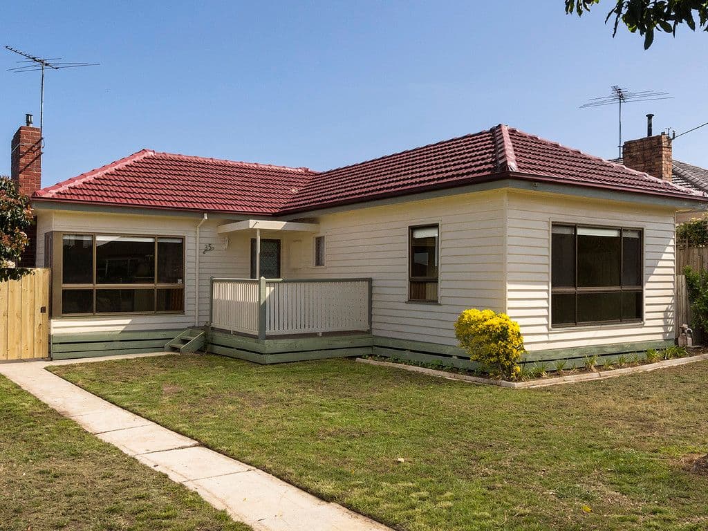 35 Laura Avenue, Belmont VIC 3216, Belmont - Image 1