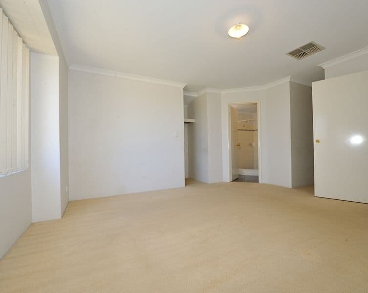 37 Riaza Parkway, Port Kennedy WA 6172, Port Kennedy - Thumbnail 3