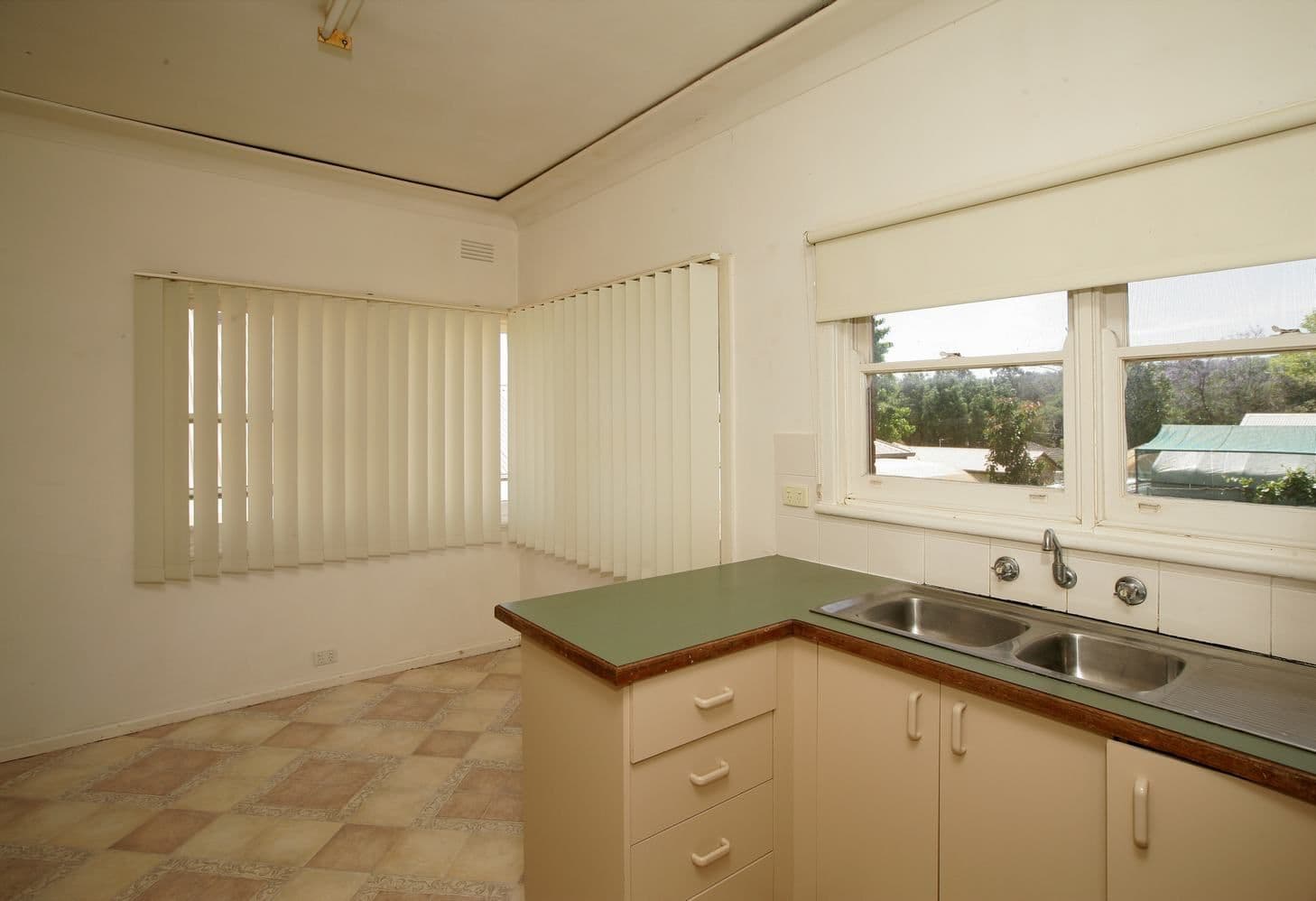 61 Mitchelmore Street, TURVEY PARK NSW 2650, Turvey Park - Thumbnail 4