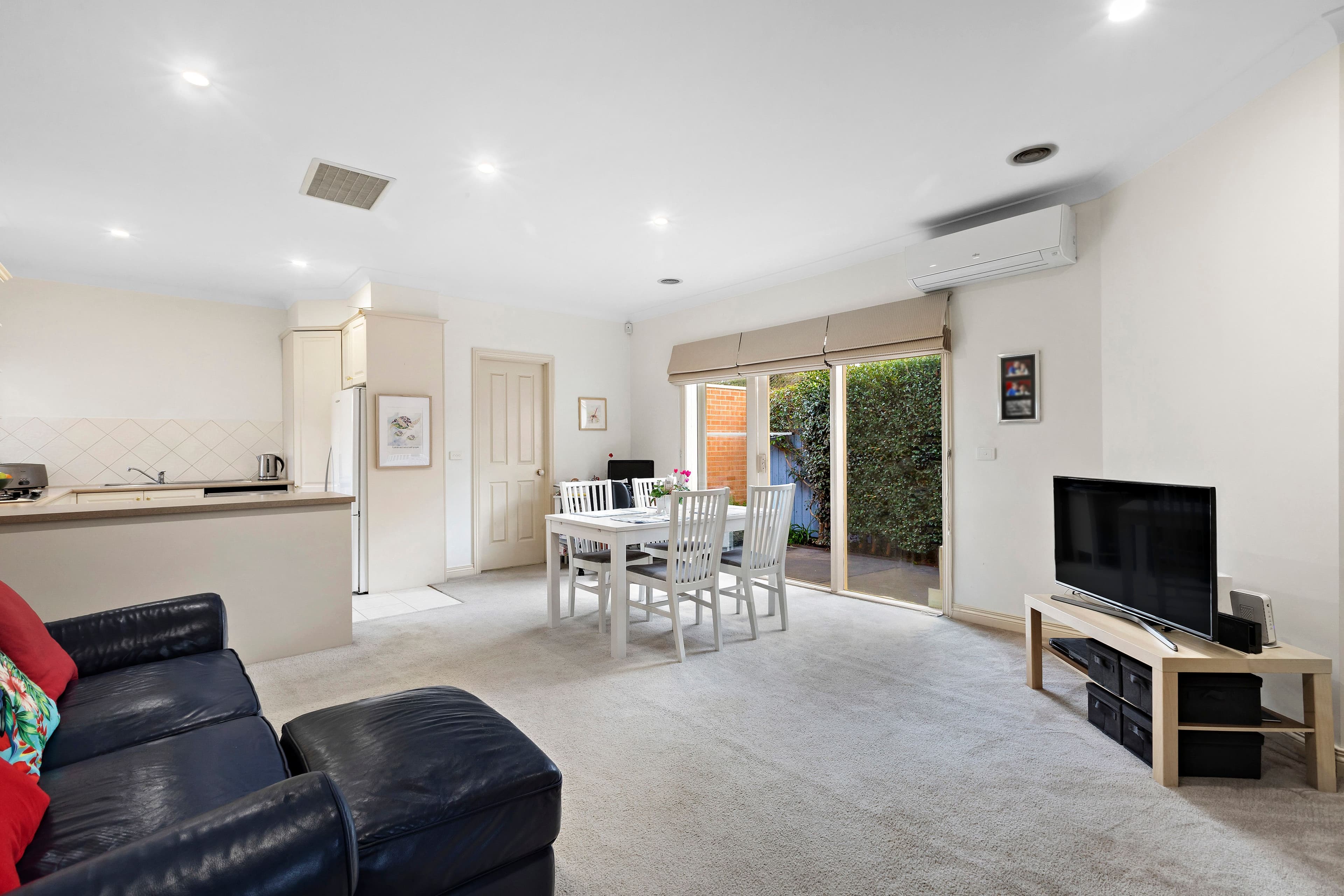 8 Westbrook Street, Chadstone VIC 3148, Chadstone - Thumbnail 2