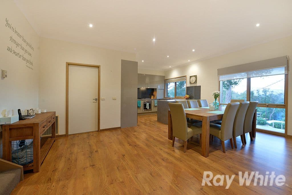 33 Russell Street, Mount Evelyn VIC 3796, Mount Evelyn - Thumbnail 2