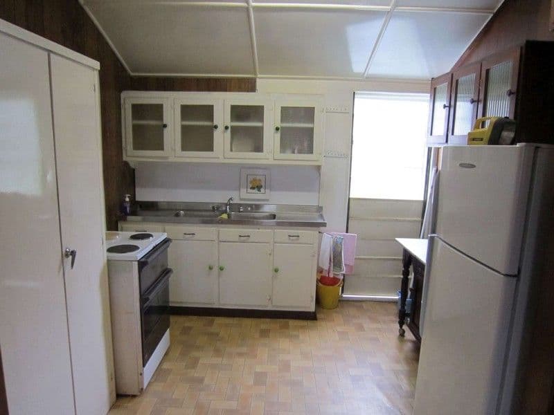 12 Primrose Street, NORTH WARD QLD 4810, North Ward - Thumbnail 3
