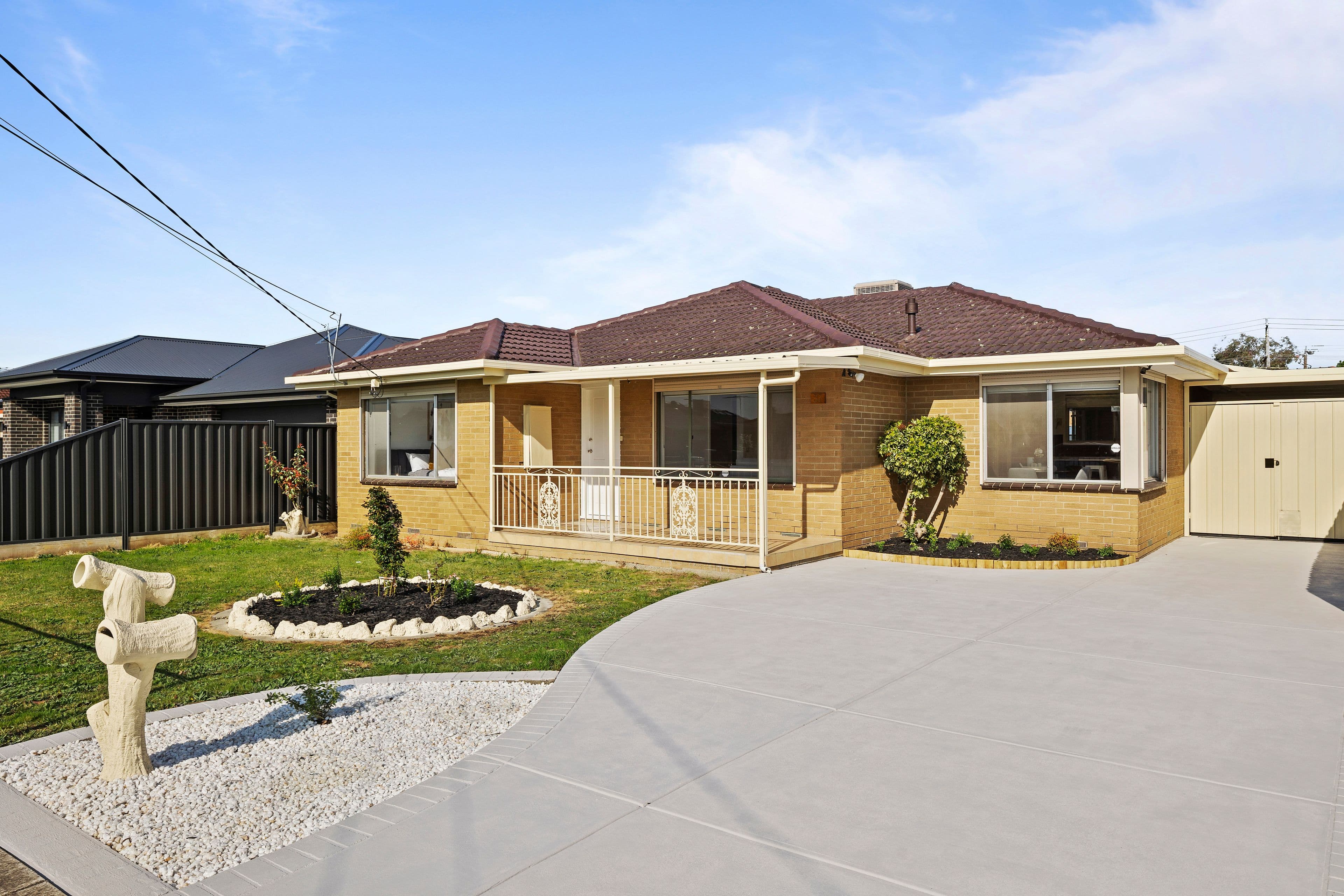 37 Mindoro Crescent, Lalor VIC 3075, Lalor - Thumbnail 2