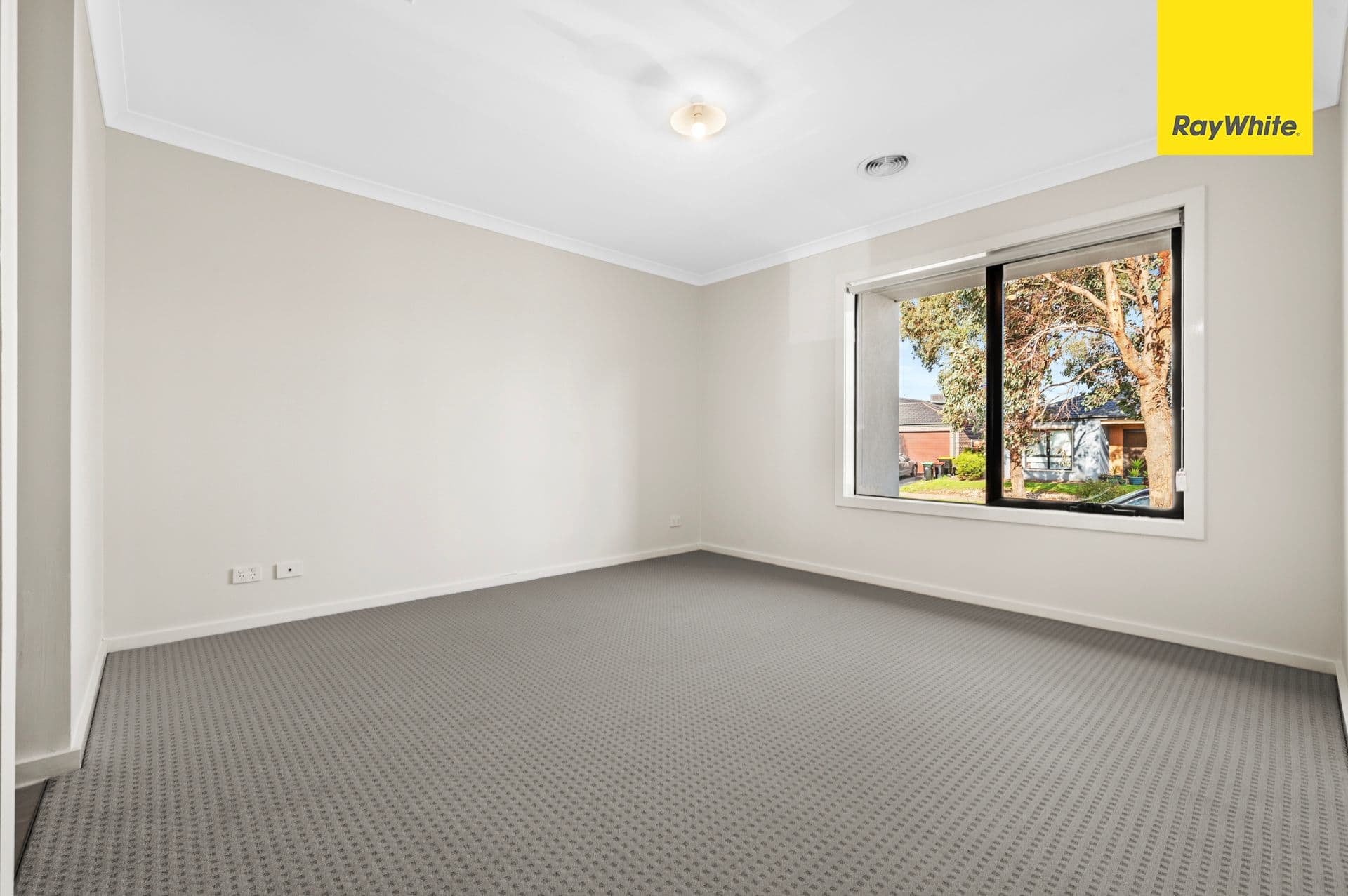 28 Embleton Chase, WEIR VIEWS VIC 3338, Weir Views - Thumbnail 2