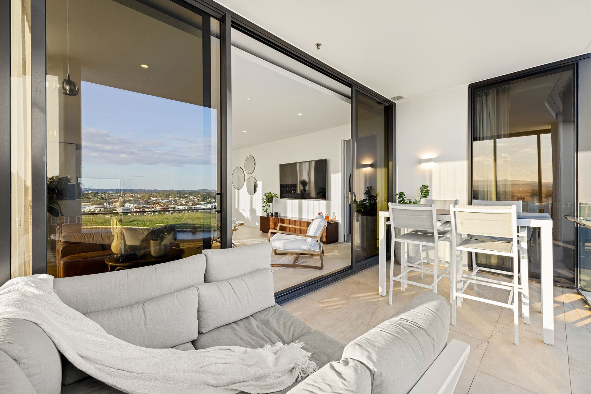 2 The Lanes Boulevard, Mermaid Waters QLD 4218, Mermaid Waters - Thumbnail 4