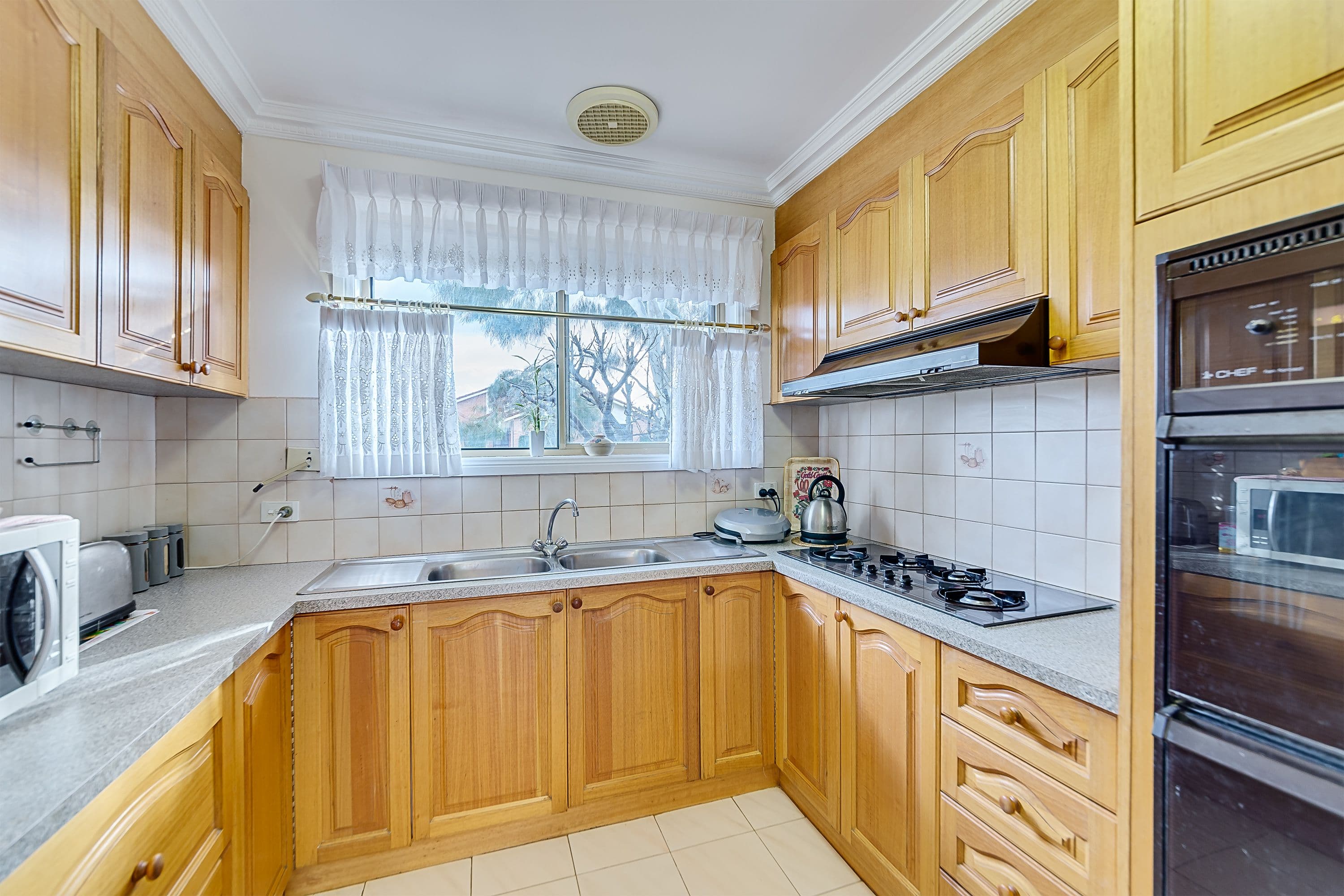 1 Tench Court, Mill Park VIC 3082, Mill Park - Thumbnail 2