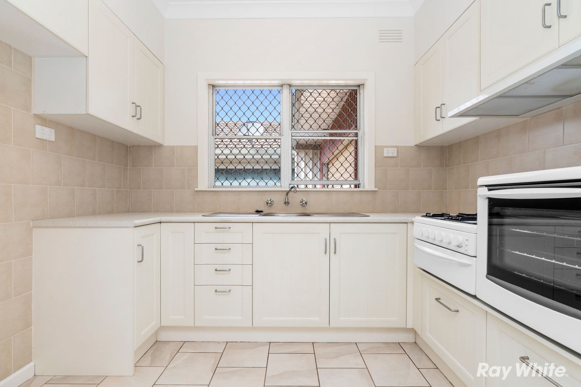 2 Boronia Street, Kooringal NSW 2650, Kooringal - Thumbnail 2