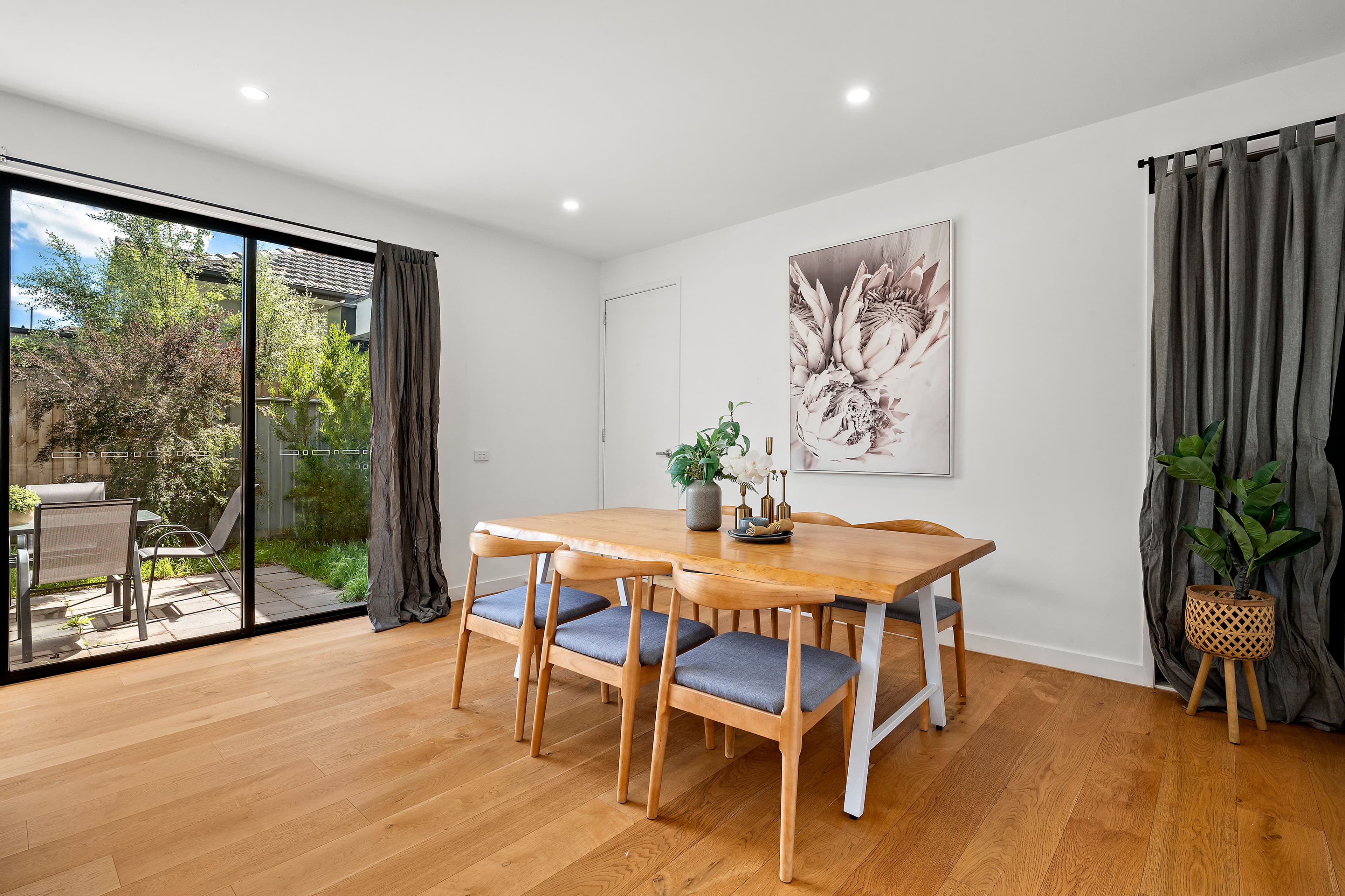 7 Madeleine Road, Clayton VIC 3168, Clayton - Thumbnail 2