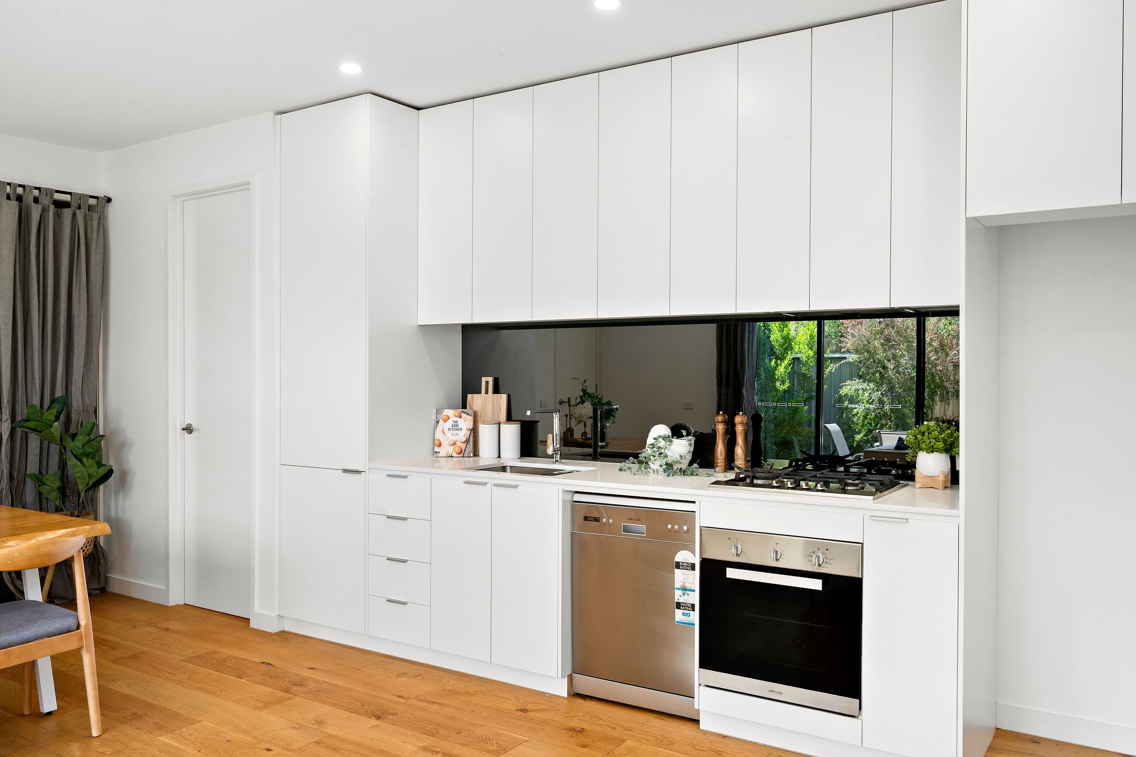 7 Madeleine Road, Clayton VIC 3168, Clayton - Thumbnail 3