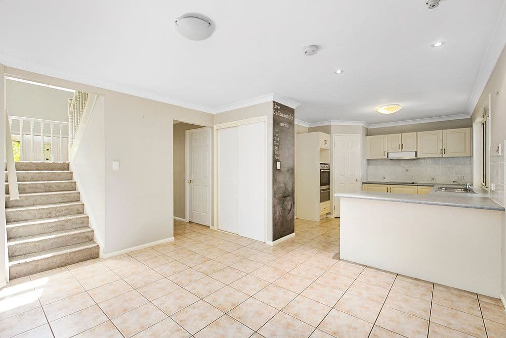 8 Ridgeview Street, Carindale QLD 4152, Carindale - Thumbnail 3