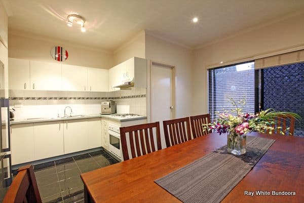 105 Hawkes Drive, MILL PARK VIC 3082, Mill Park - Thumbnail 3