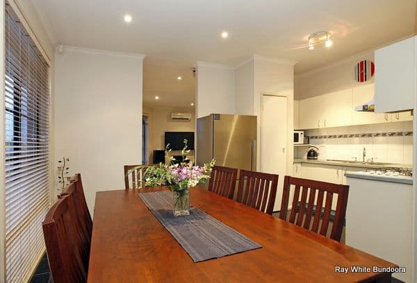 105 Hawkes Drive, MILL PARK VIC 3082, Mill Park - Thumbnail 4