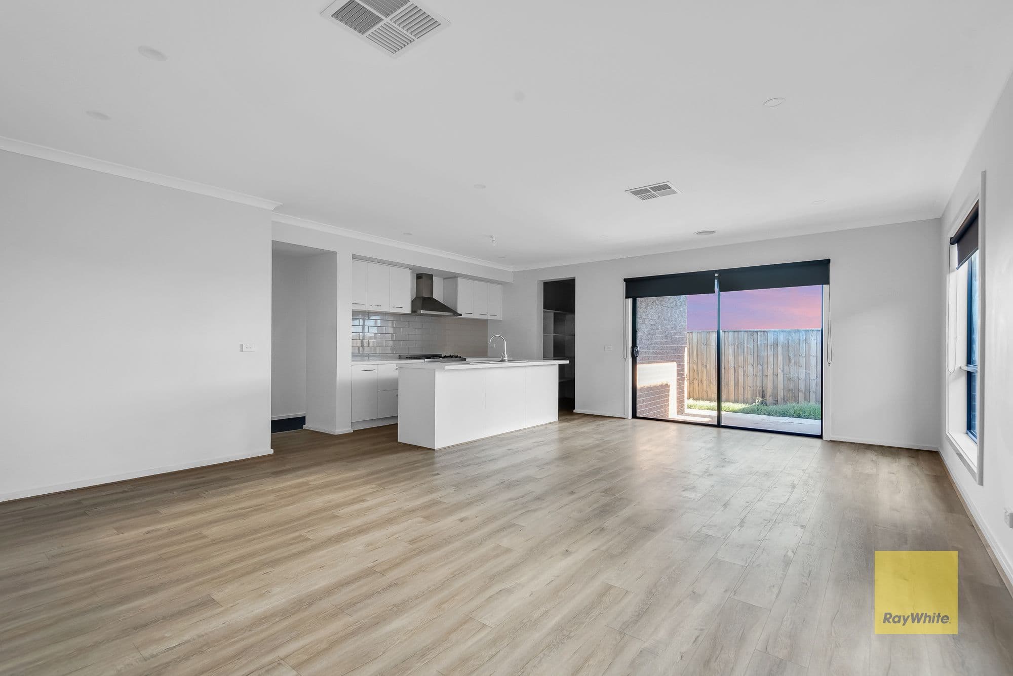 9 Sorbus Street, Tarneit VIC 3029, Tarneit - Thumbnail 6