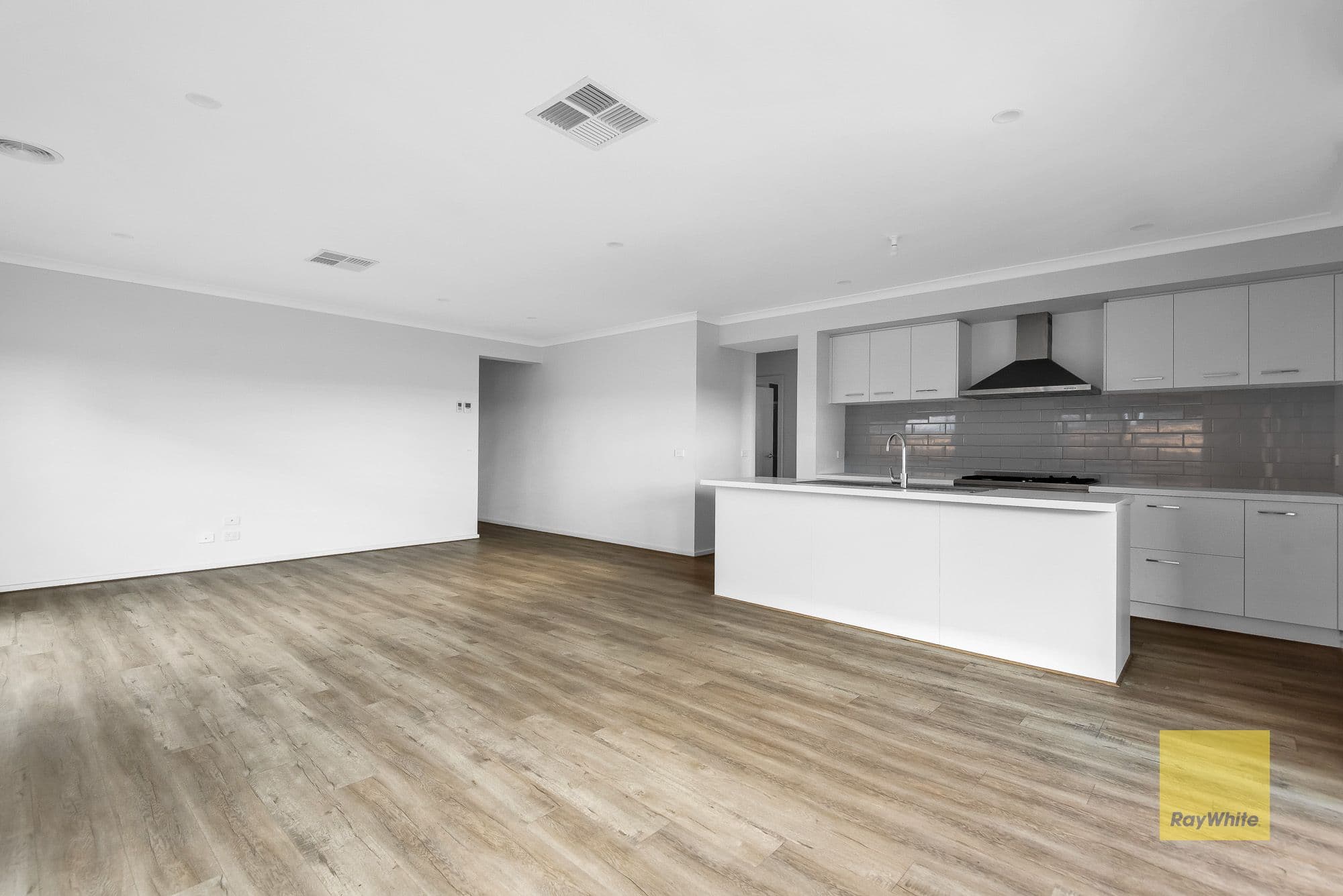 9 Sorbus Street, Tarneit VIC 3029, Tarneit - Thumbnail 8