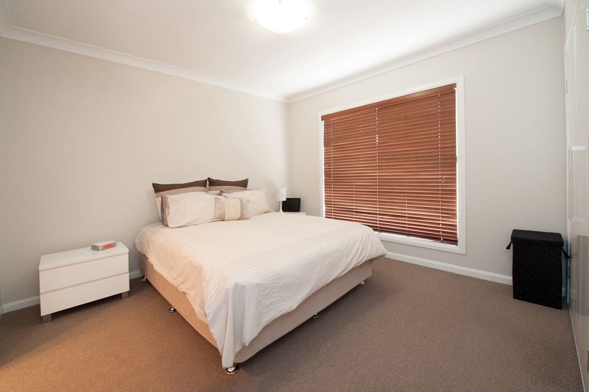 245A Mackenzie Street, CENTENARY HEIGHTS QLD 4350, Centenary Heights - Thumbnail 4