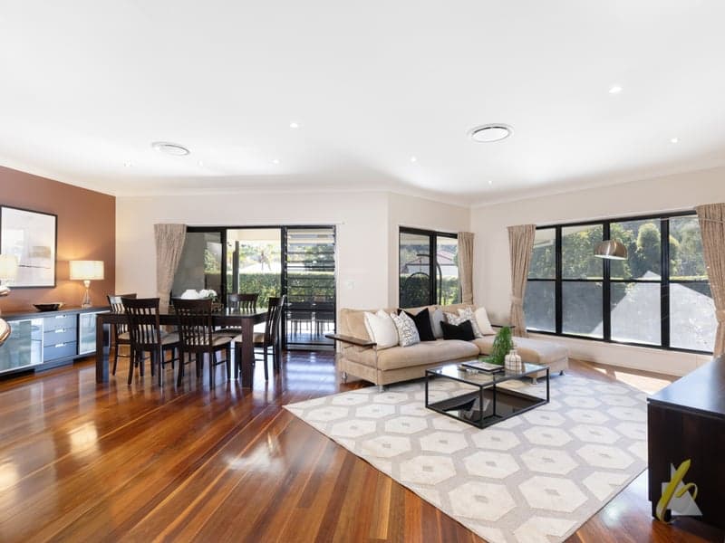 38 Kensington Circuit, Brookfield - Thumbnail 2