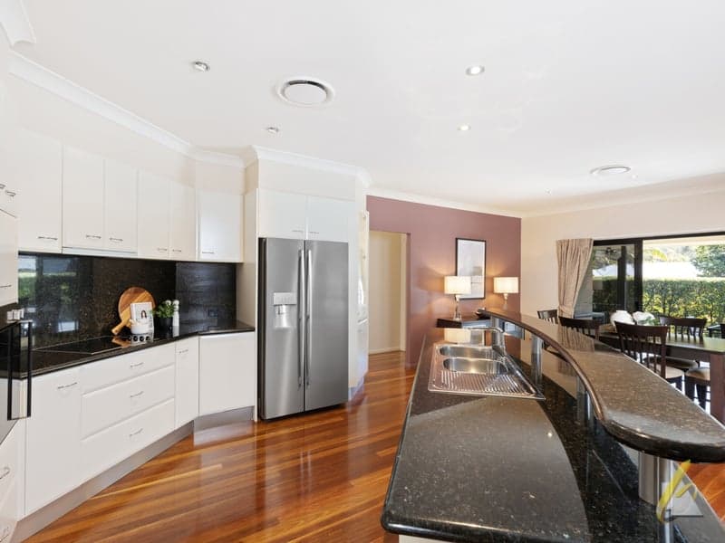38 Kensington Circuit, Brookfield - Thumbnail 4