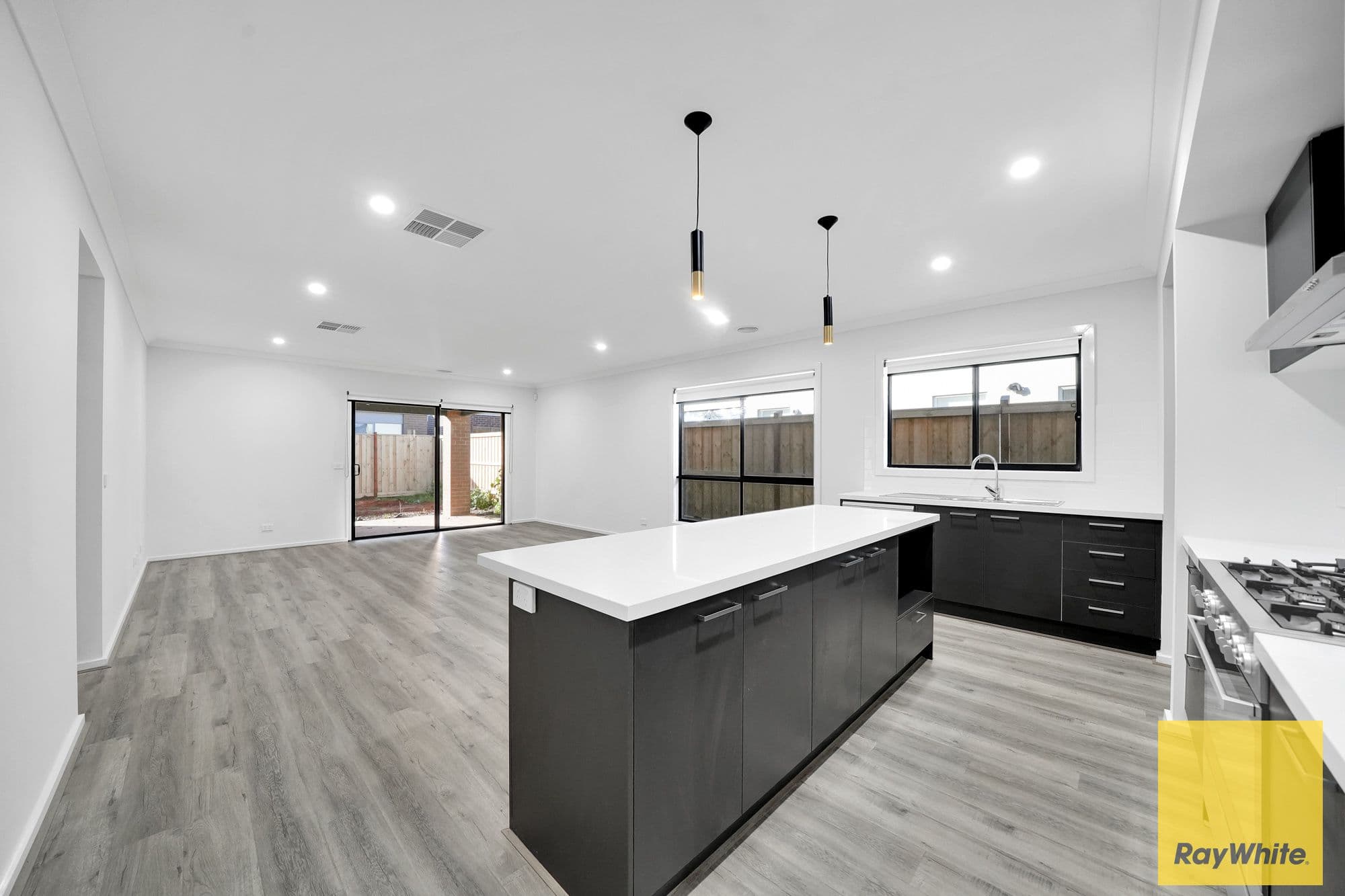 16 Trondheim Street, Rockbank VIC 3335, Rockbank - Thumbnail 7