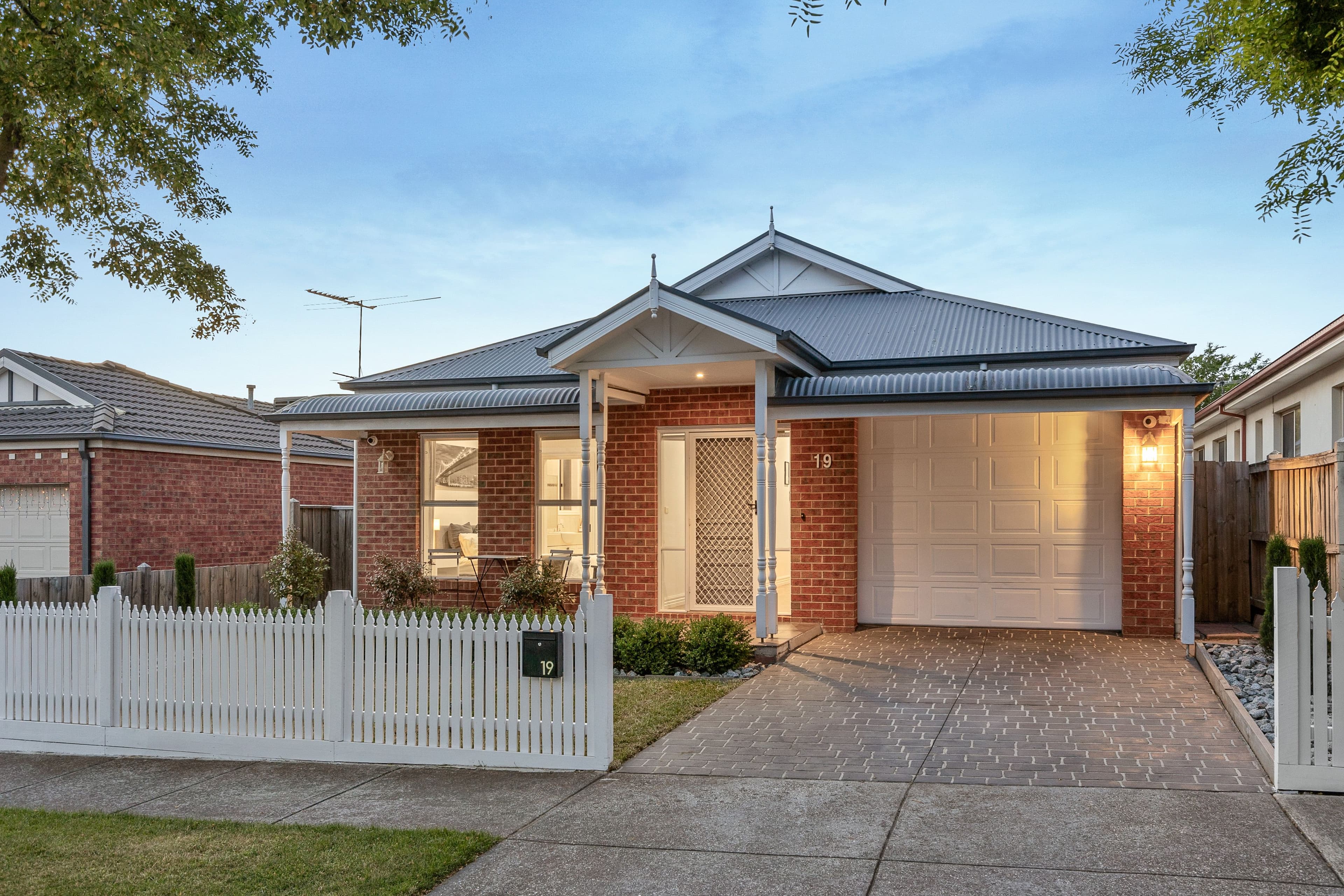 19 Beechville Place, Craigieburn VIC 3064, Craigieburn - Image 1
