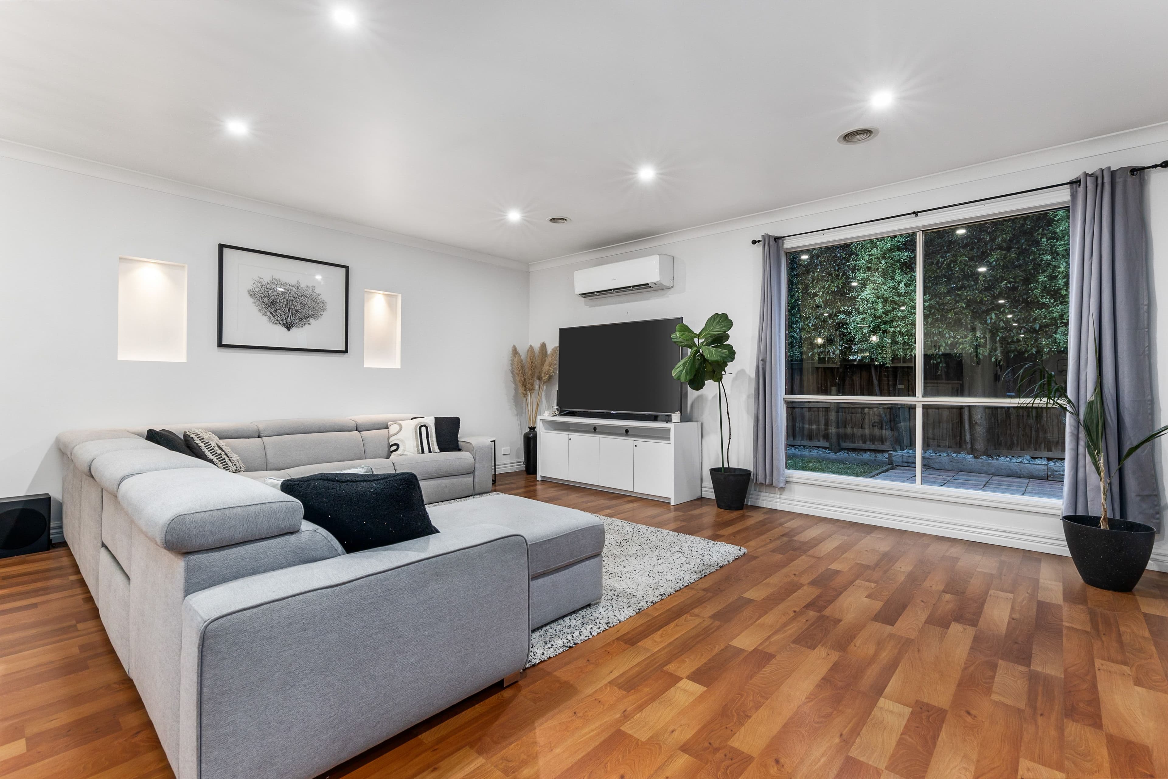 19 Beechville Place, Craigieburn VIC 3064, Craigieburn - Thumbnail 2