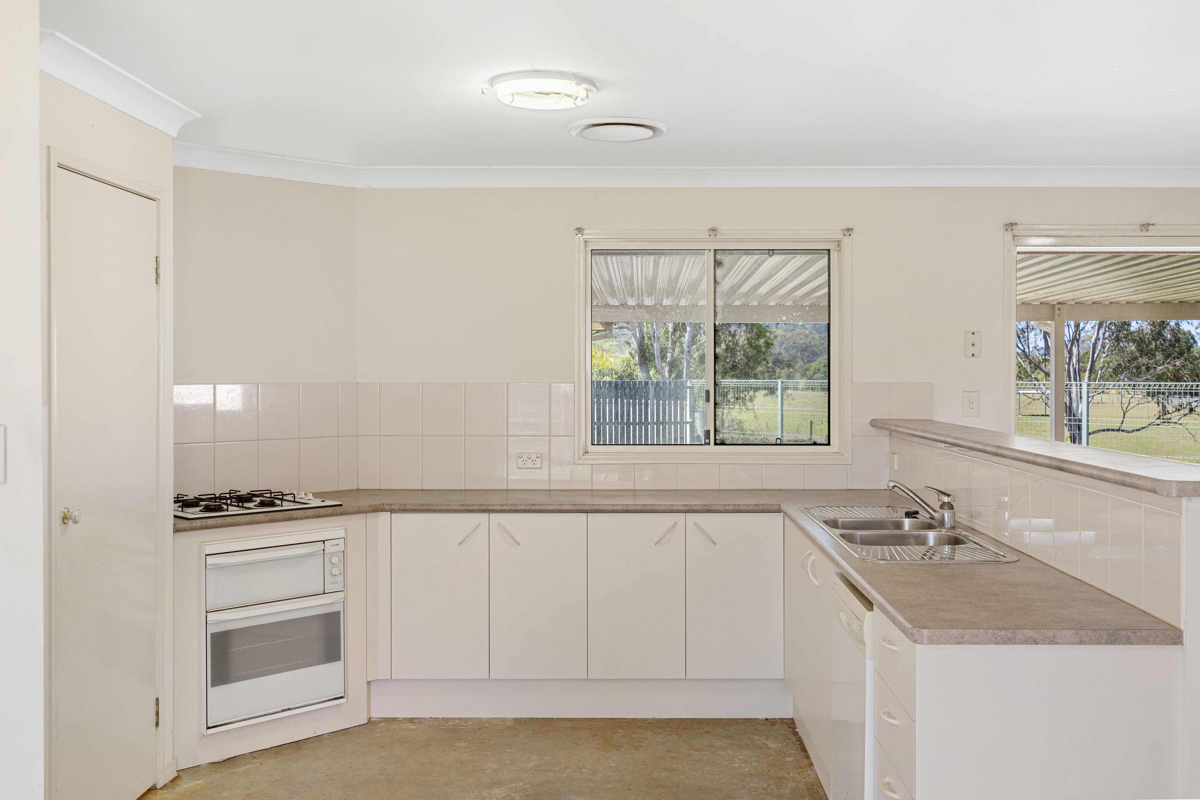 19 Elbe Place, Meadowbrook QLD 4131, Meadowbrook - Thumbnail 3