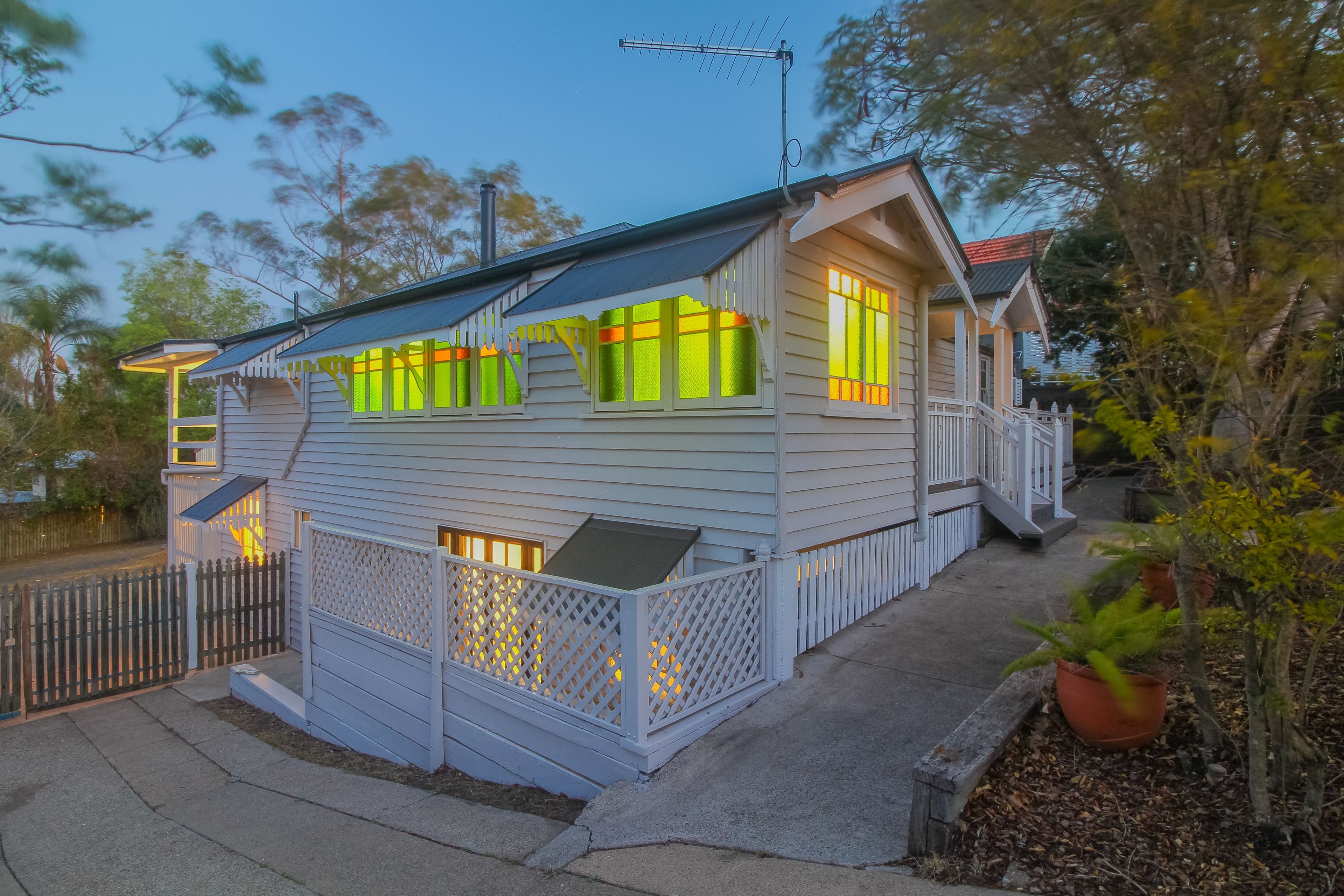 65 Chermside Road, Newtown QLD 4305, Newtown - Thumbnail 3